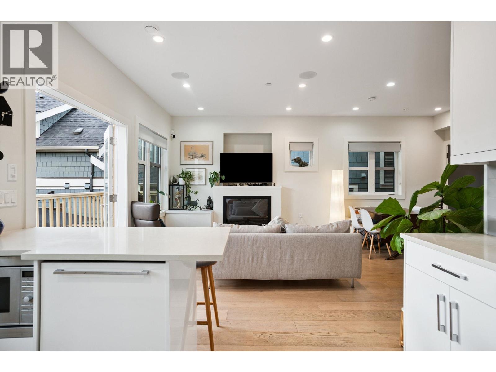 764 E 14th Avenue, Vancouver, British Columbia  V5T 2N3 - Photo 13 - R3064559