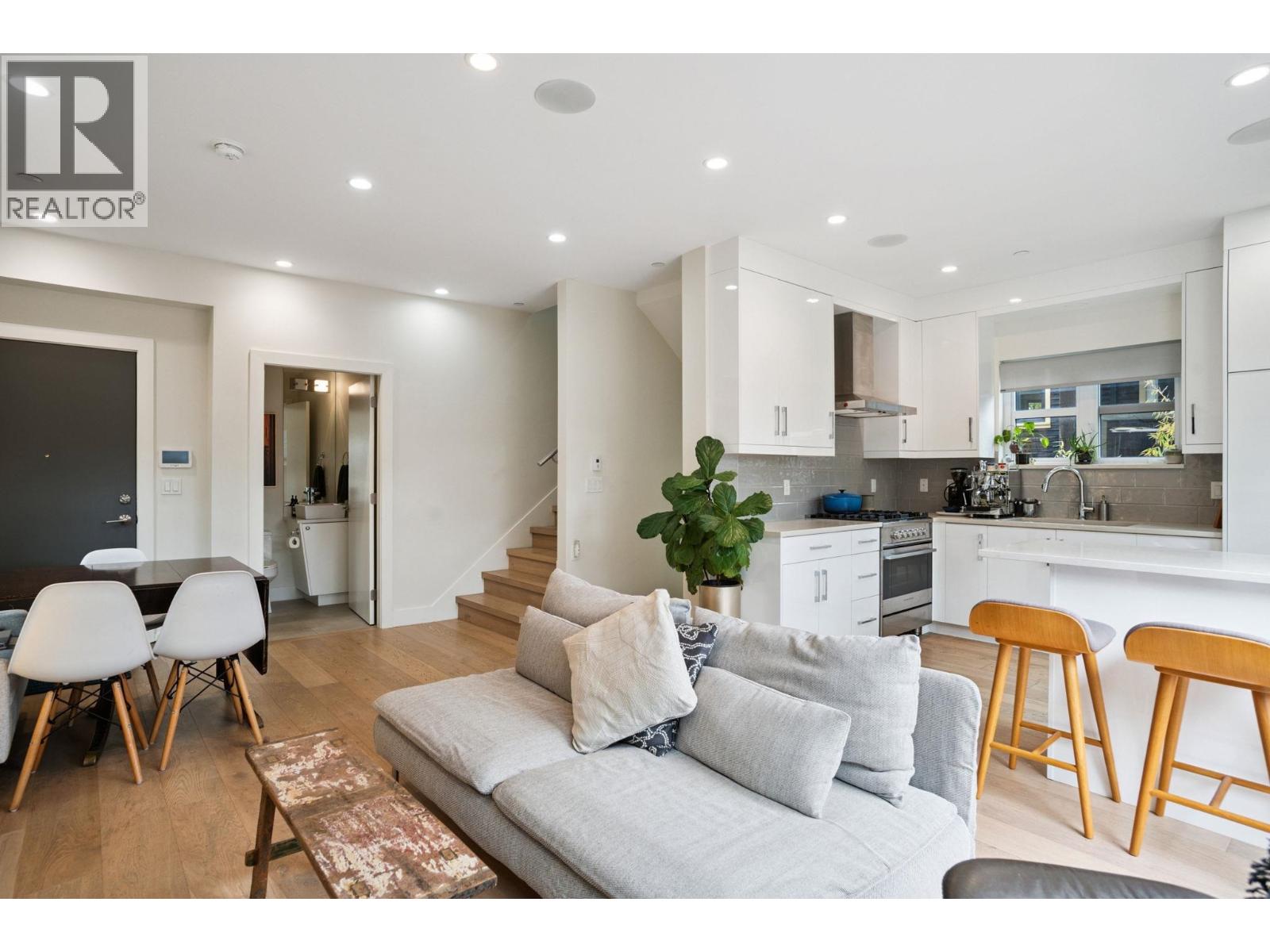 764 E 14th Avenue, Vancouver, British Columbia  V5T 2N3 - Photo 3 - R3064559