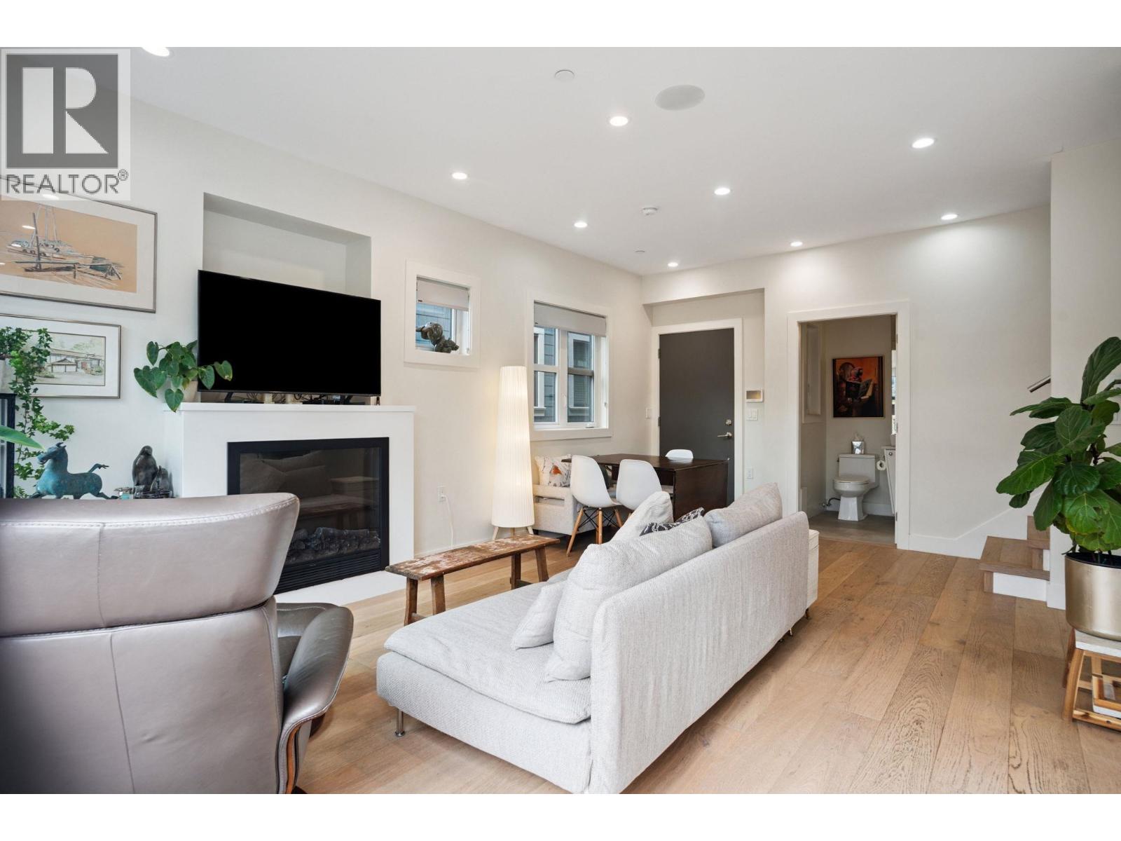 764 E 14th Avenue, Vancouver, British Columbia  V5T 2N3 - Photo 6 - R3064559