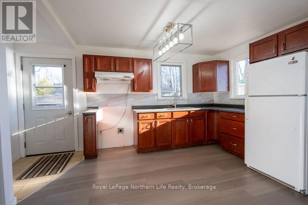 1417 Jocko Point Road, North Bay, Ontario  P1B 3M9 - Photo 13 - X12508192