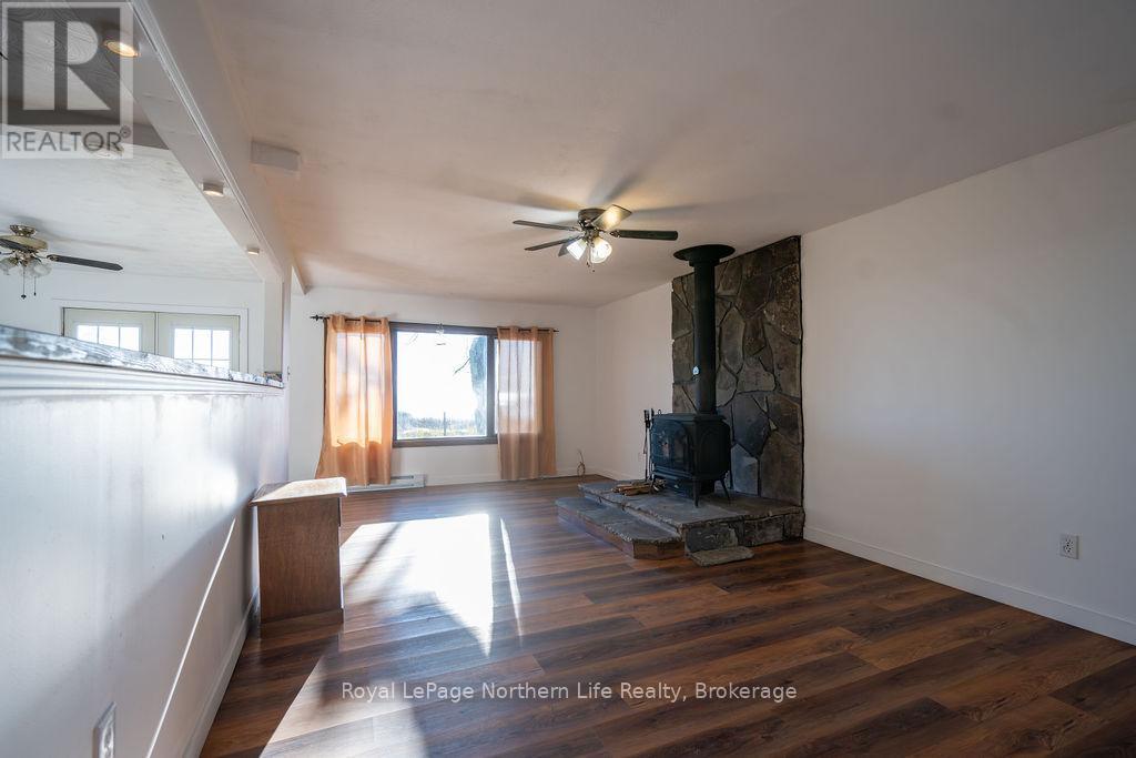 1417 Jocko Point Road, North Bay, Ontario  P1B 3M9 - Photo 18 - X12508192