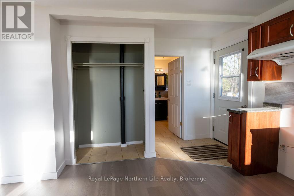 1417 Jocko Point Road, North Bay, Ontario  P1B 3M9 - Photo 14 - X12508192