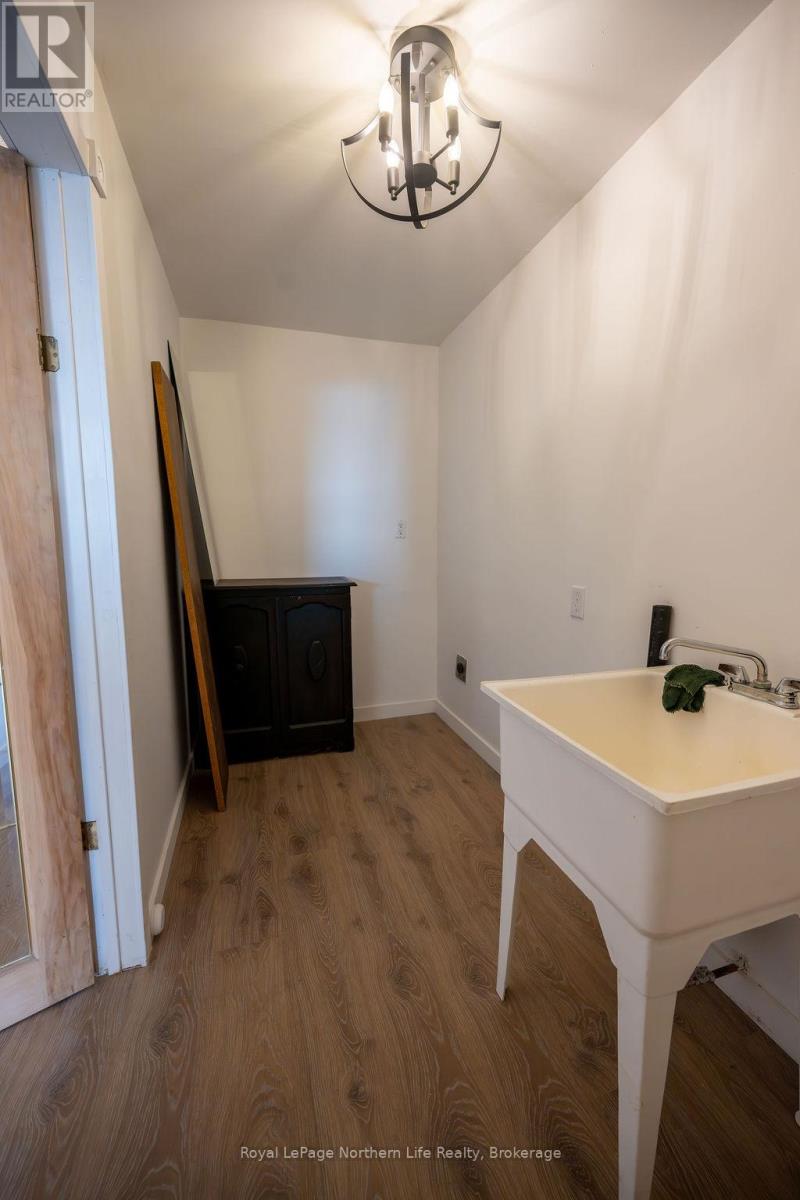 1417 Jocko Point Road, North Bay, Ontario  P1B 3M9 - Photo 21 - X12508192