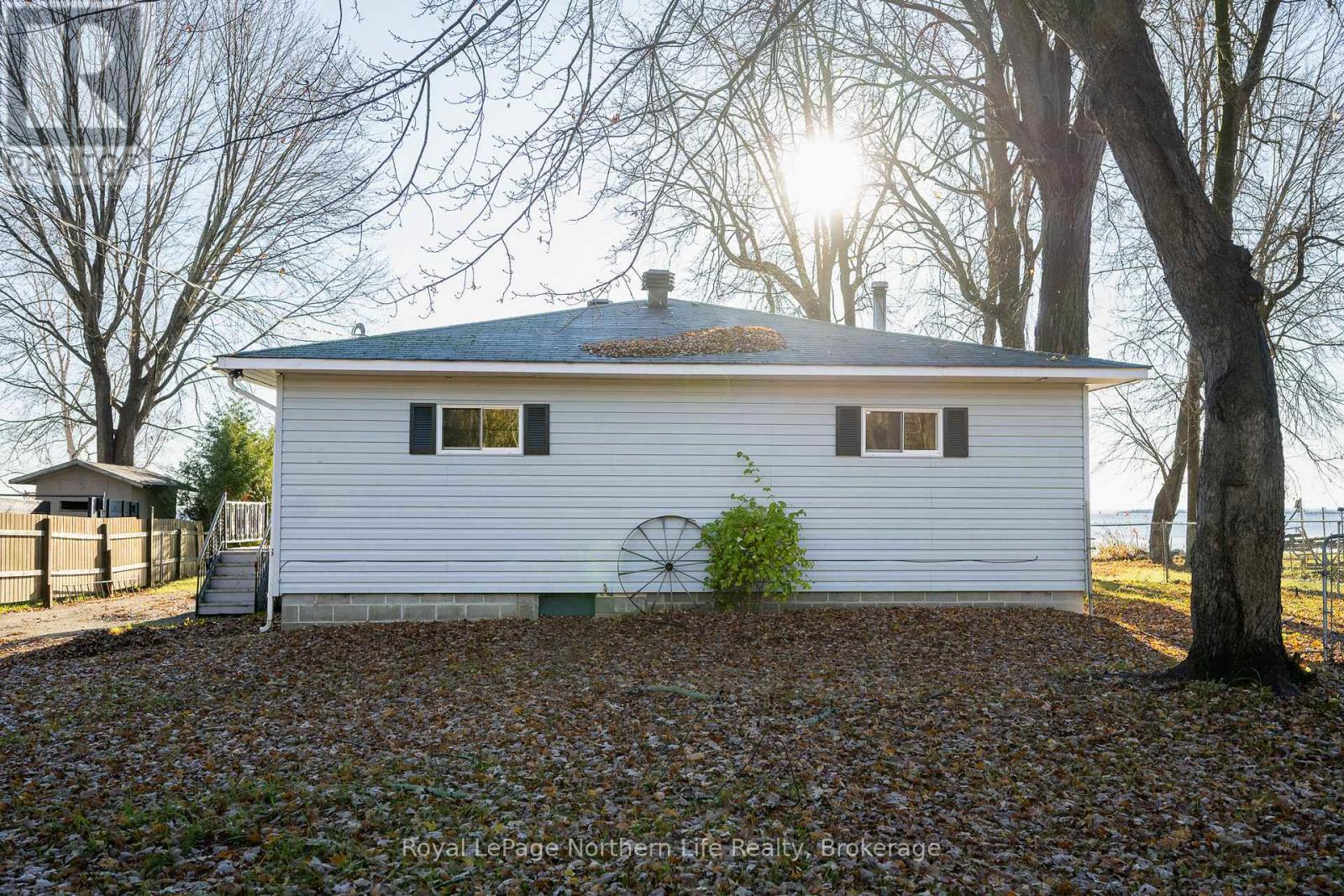 1417 Jocko Point Road, North Bay, Ontario  P1B 3M9 - Photo 3 - X12508192