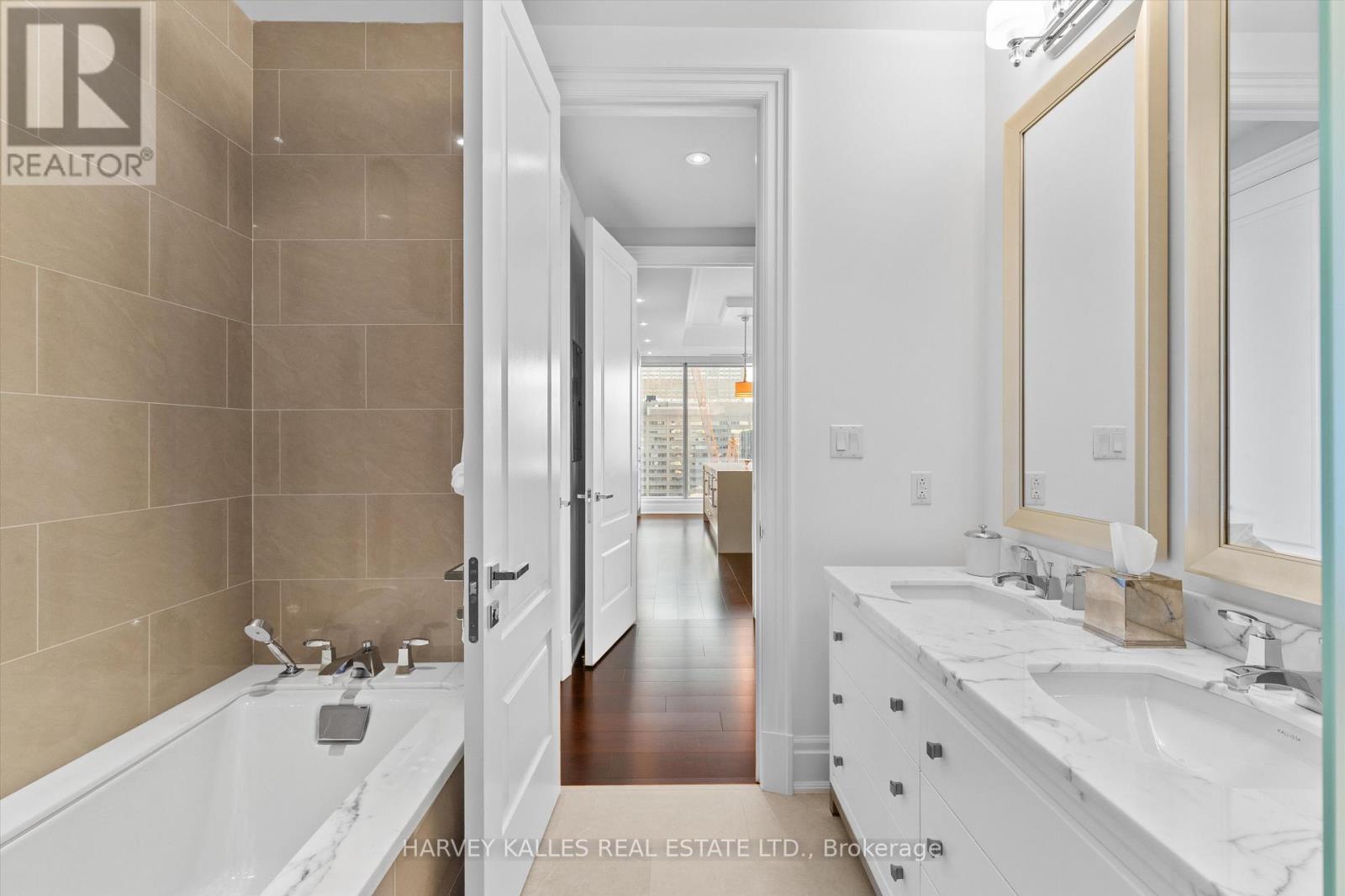 1805 - 55 Scollard Street, Toronto (Annex), Ontario  M5R 0A1 - Photo 19 - C12509818