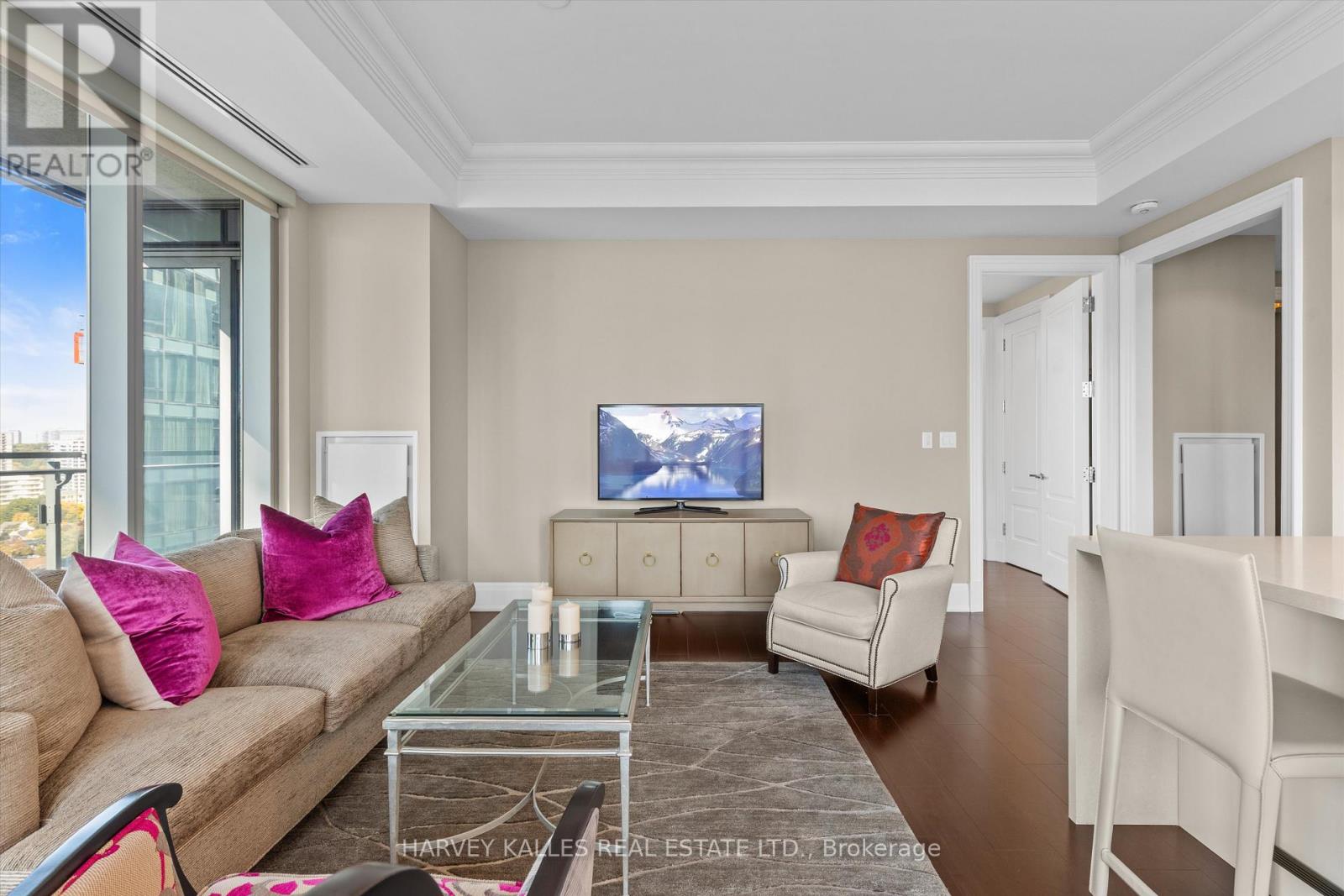 1805 - 55 Scollard Street, Toronto (Annex), Ontario  M5R 0A1 - Photo 2 - C12509818