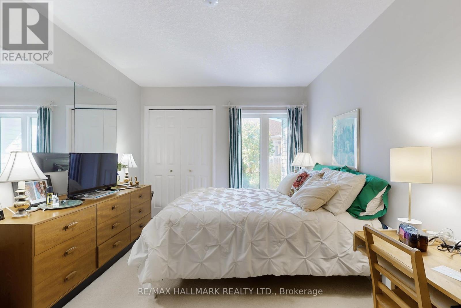 8 Greenfield Place, Wilmot, Ontario  N3A 2G6 - Photo 20 - X12400801