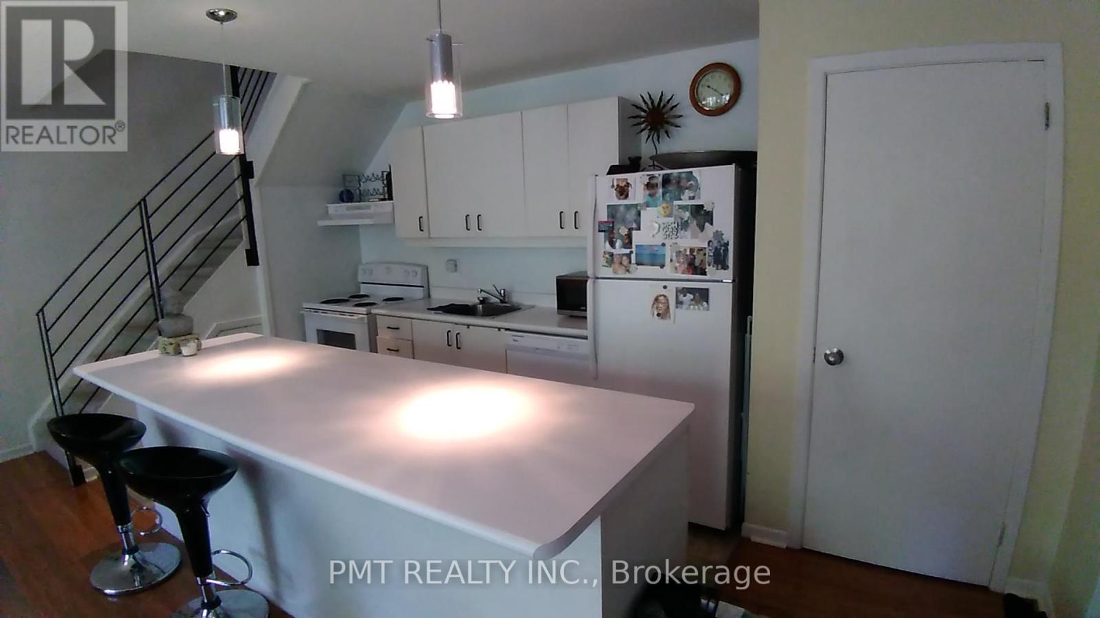 4 - 2064 Queen Street E, Toronto, Ontario  M4E 1C9 - Photo 3 - E12509824