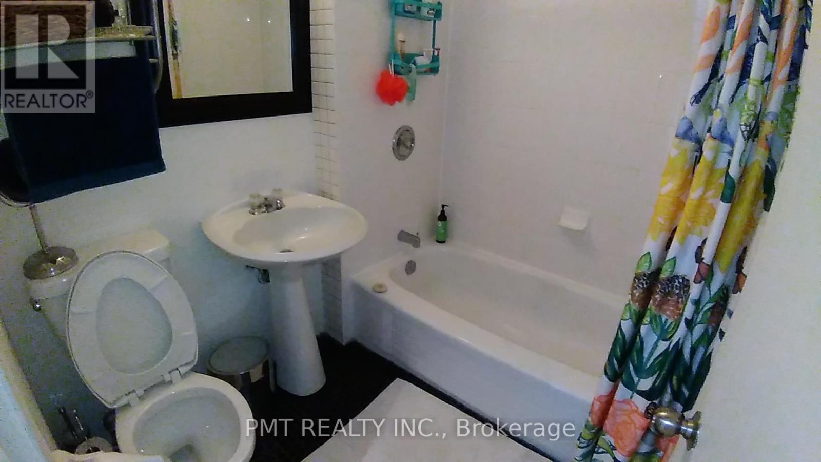 4 - 2064 Queen Street E, Toronto, Ontario  M4E 1C9 - Photo 8 - E12509824