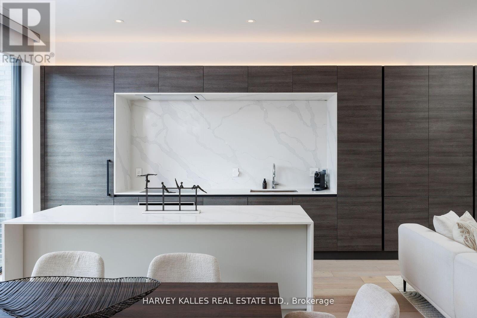 60 Hiltz Avenue, Toronto, Ontario  M4L 2N5 - Photo 10 - E12509864