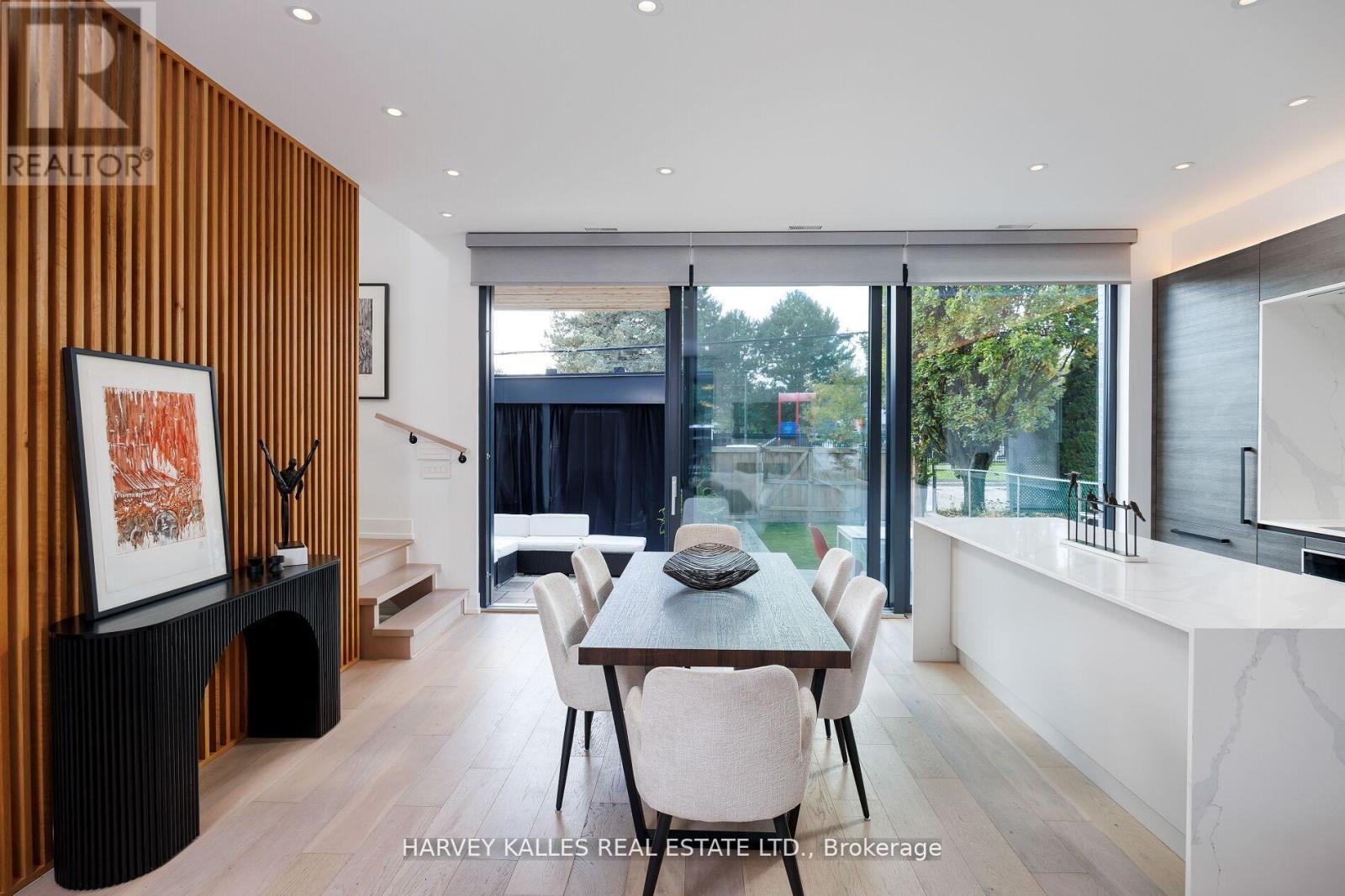 60 Hiltz Avenue, Toronto, Ontario  M4L 2N5 - Photo 14 - E12509864