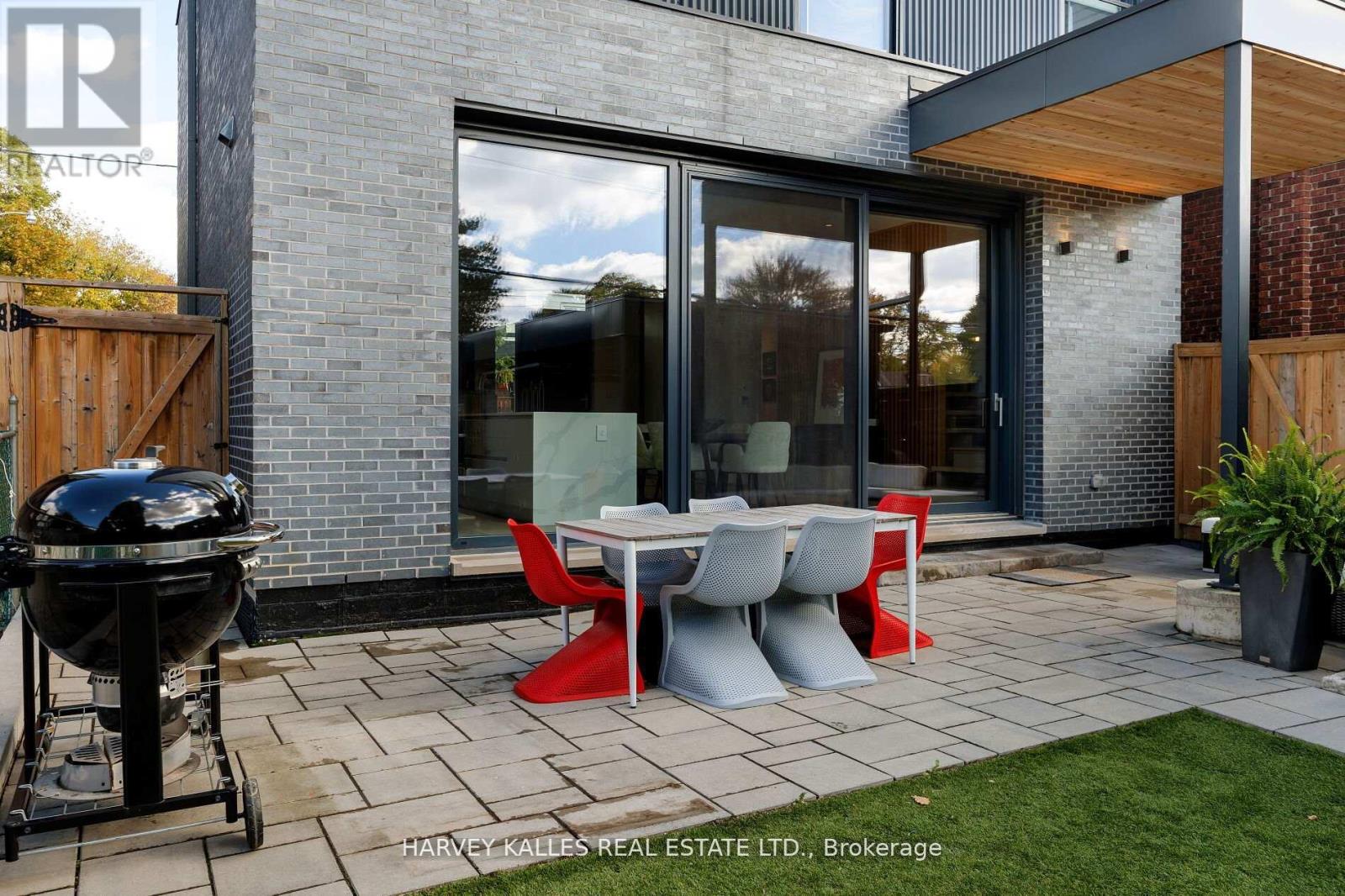 60 Hiltz Avenue, Toronto, Ontario  M4L 2N5 - Photo 24 - E12509864