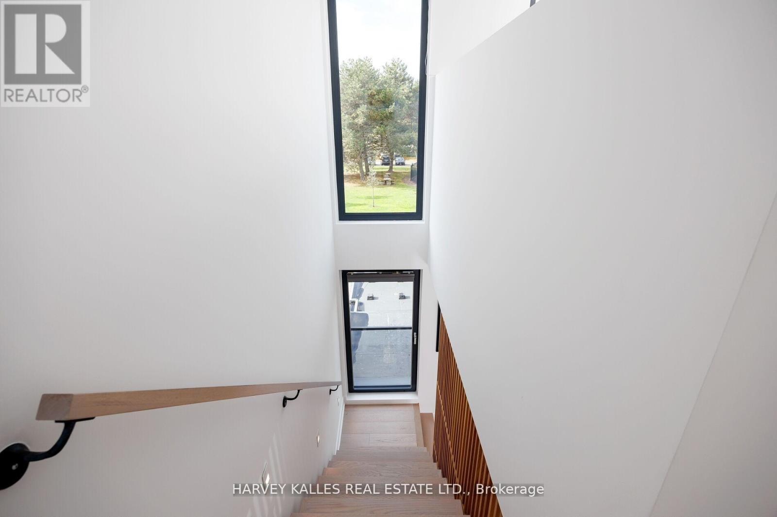 60 Hiltz Avenue, Toronto, Ontario  M4L 2N5 - Photo 34 - E12509864