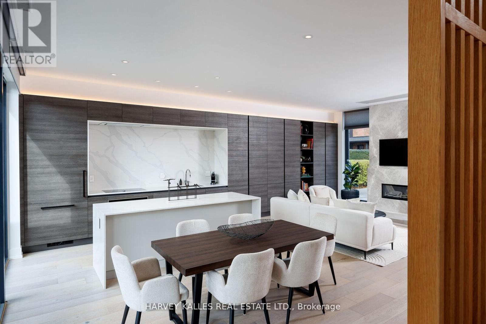 60 Hiltz Avenue, Toronto, Ontario  M4L 2N5 - Photo 9 - E12509864