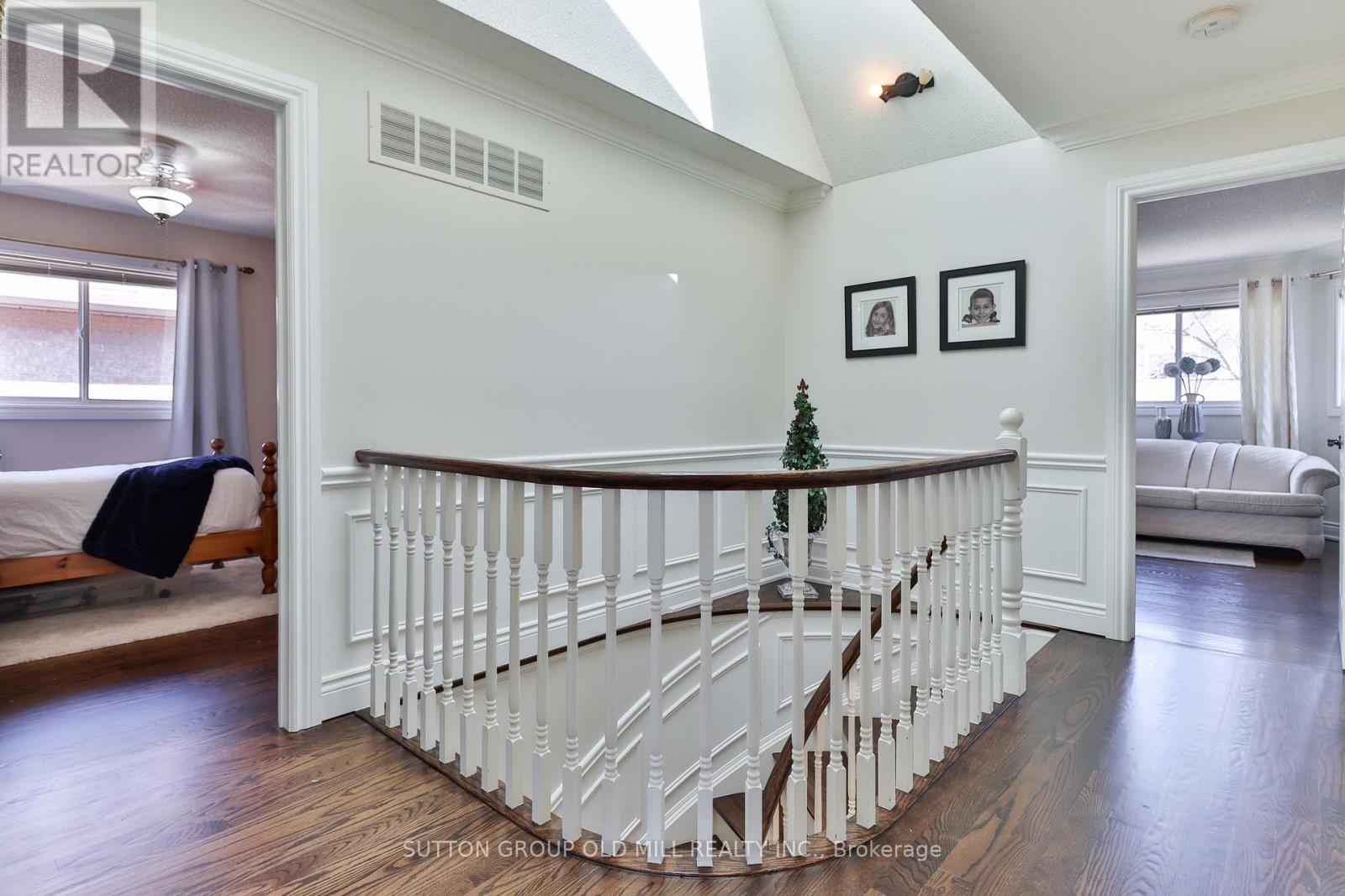 6835 Forest Park Drive, Mississauga, Ontario  L5N 6X5 - Photo 16 - W12489720