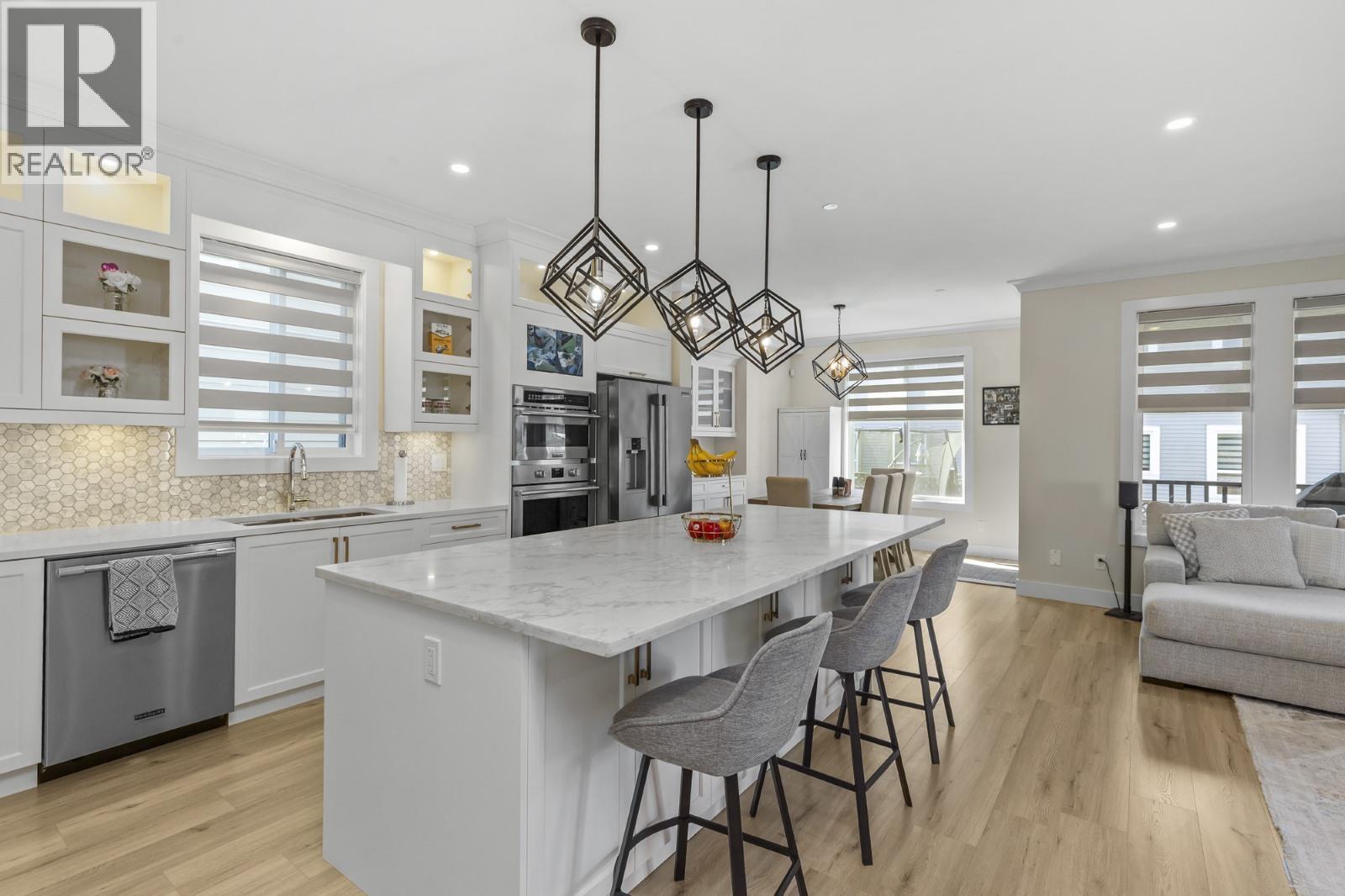 20388 WICKLUND AVENUE, Maple Ridge, British Columbia