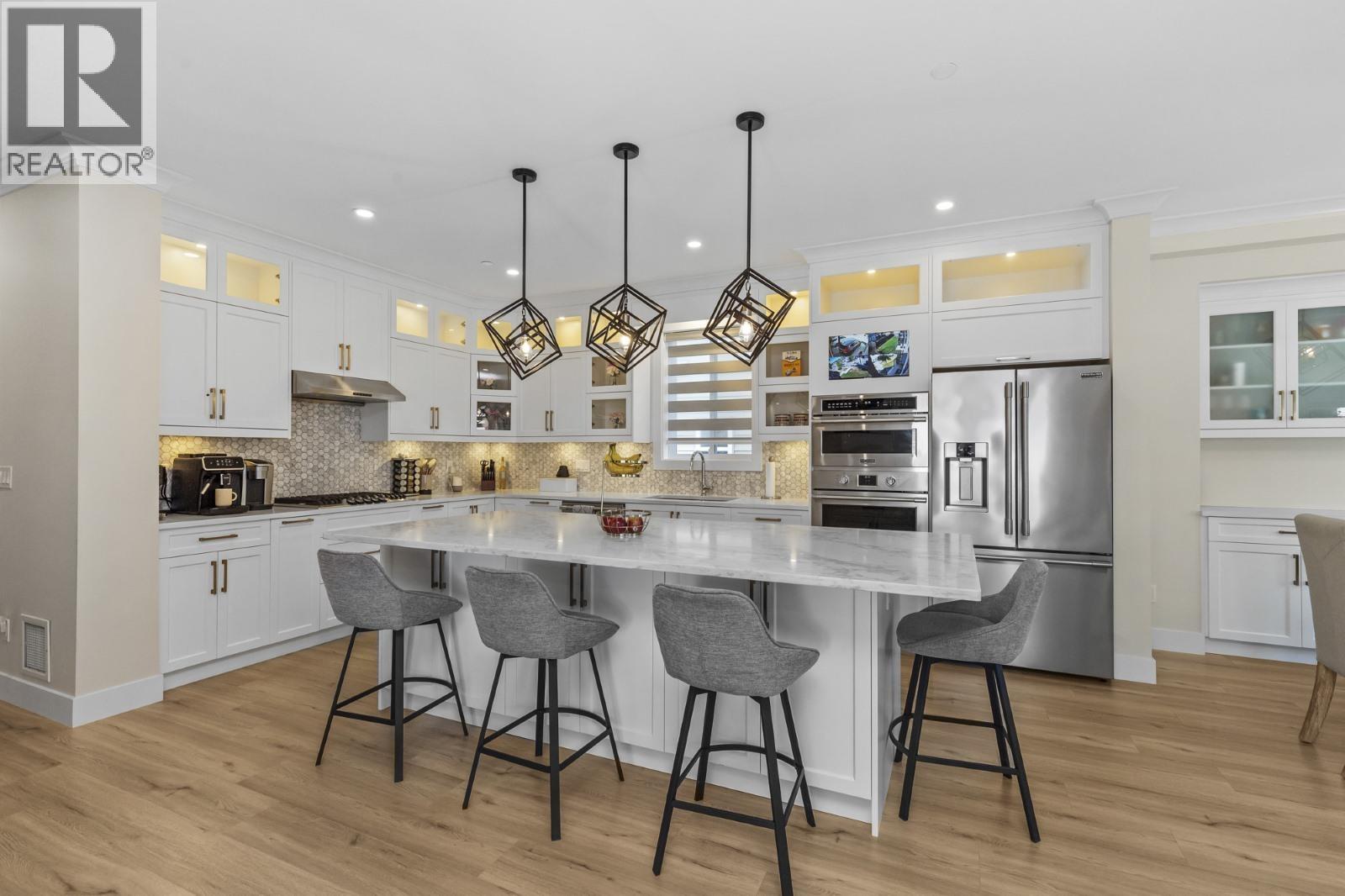 20388 Wicklund Avenue, Maple Ridge, British Columbia  V2X 2Z5 - Photo 3 - R3064406