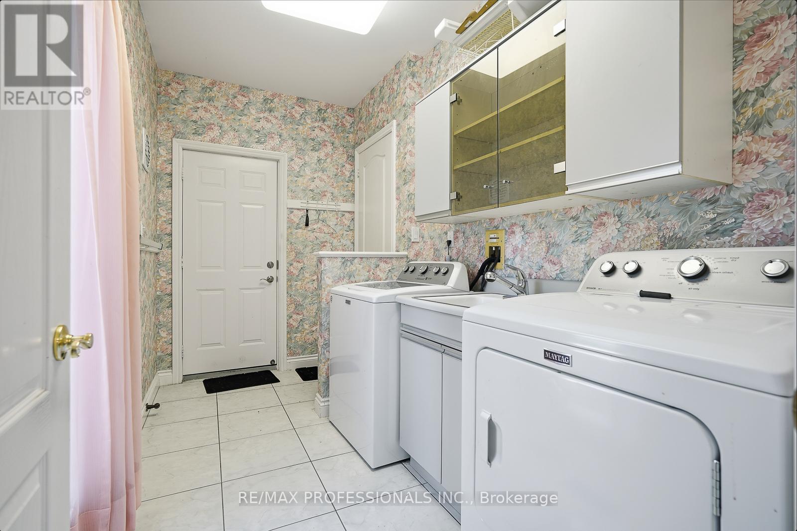 10050 Warden Avenue, Markham (Victoria Manor-Jennings Gate), Ontario  L6C 1N3 - Photo 32 - N12509742