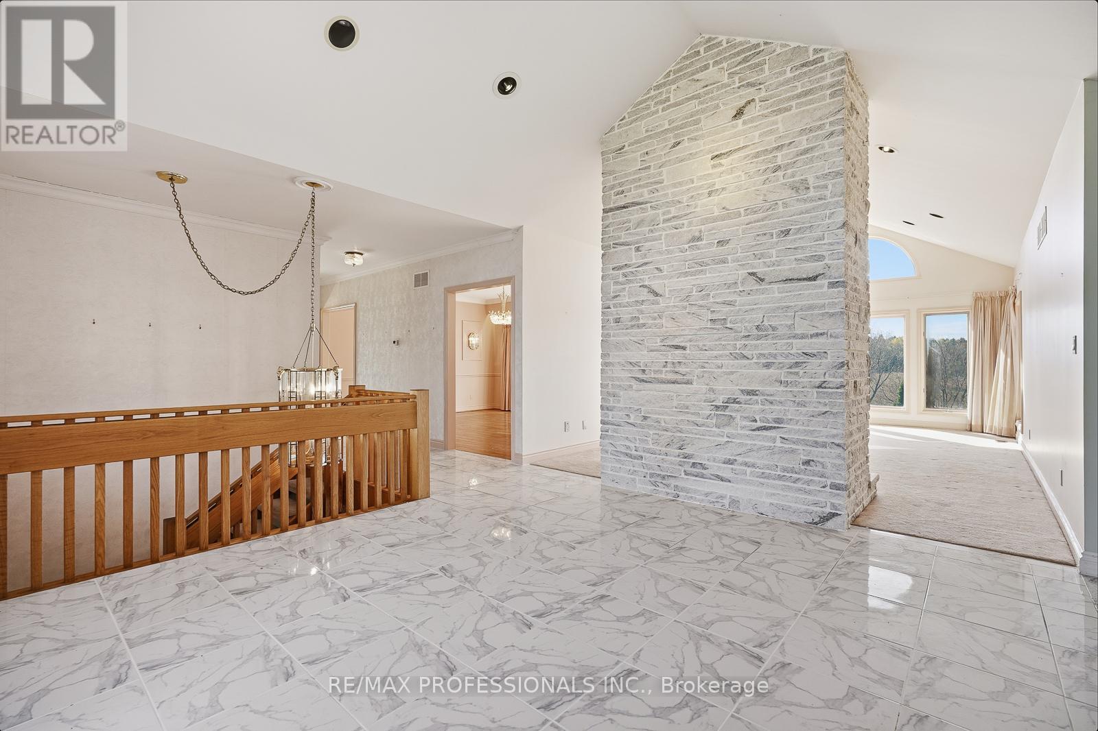 10050 Warden Avenue, Markham (Victoria Manor-Jennings Gate), Ontario  L6C 1N3 - Photo 6 - N12509742