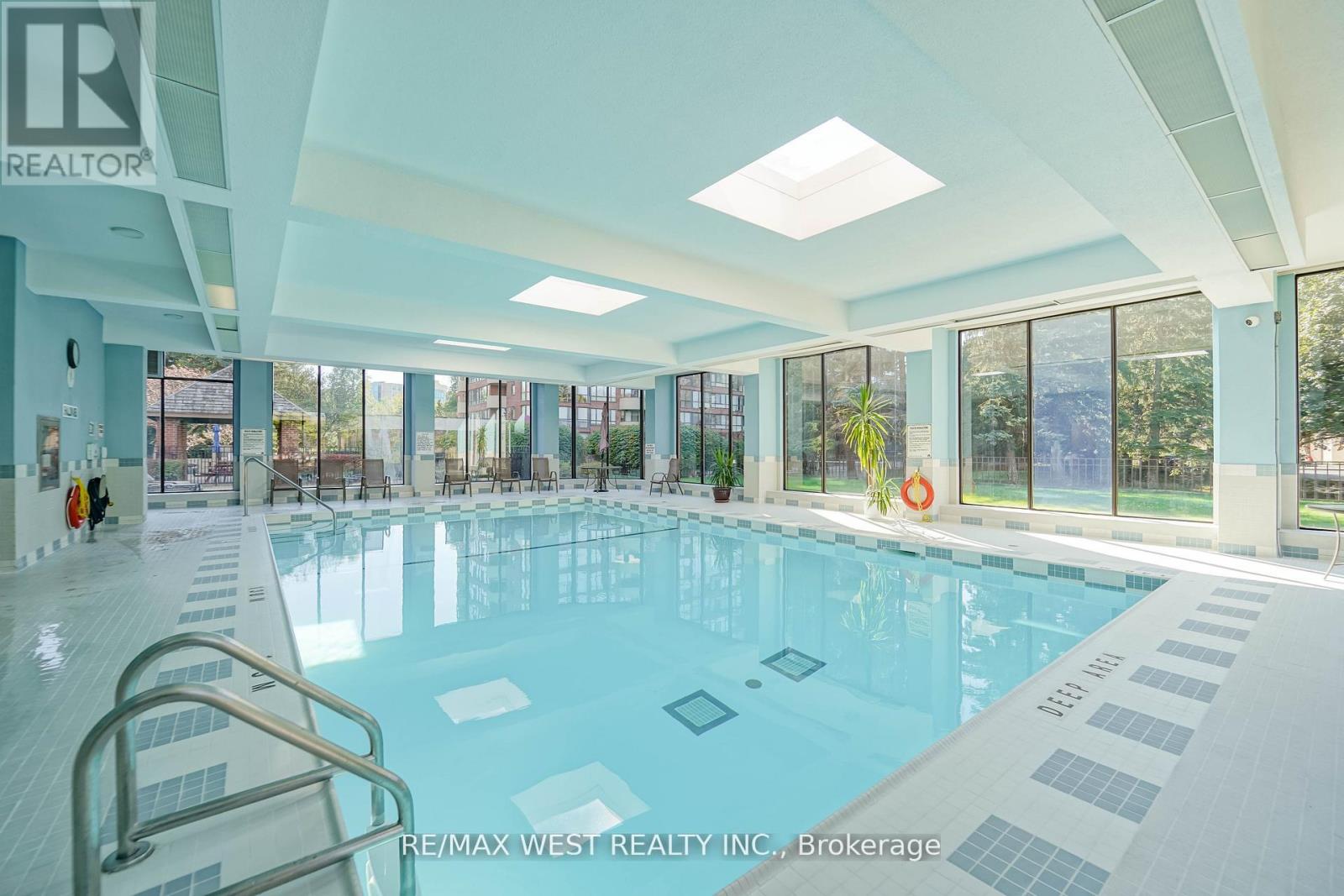 501 - 33 Weldrick Road E, Richmond Hill, Ontario  L4C 8W4 - Photo 11 - N12509774