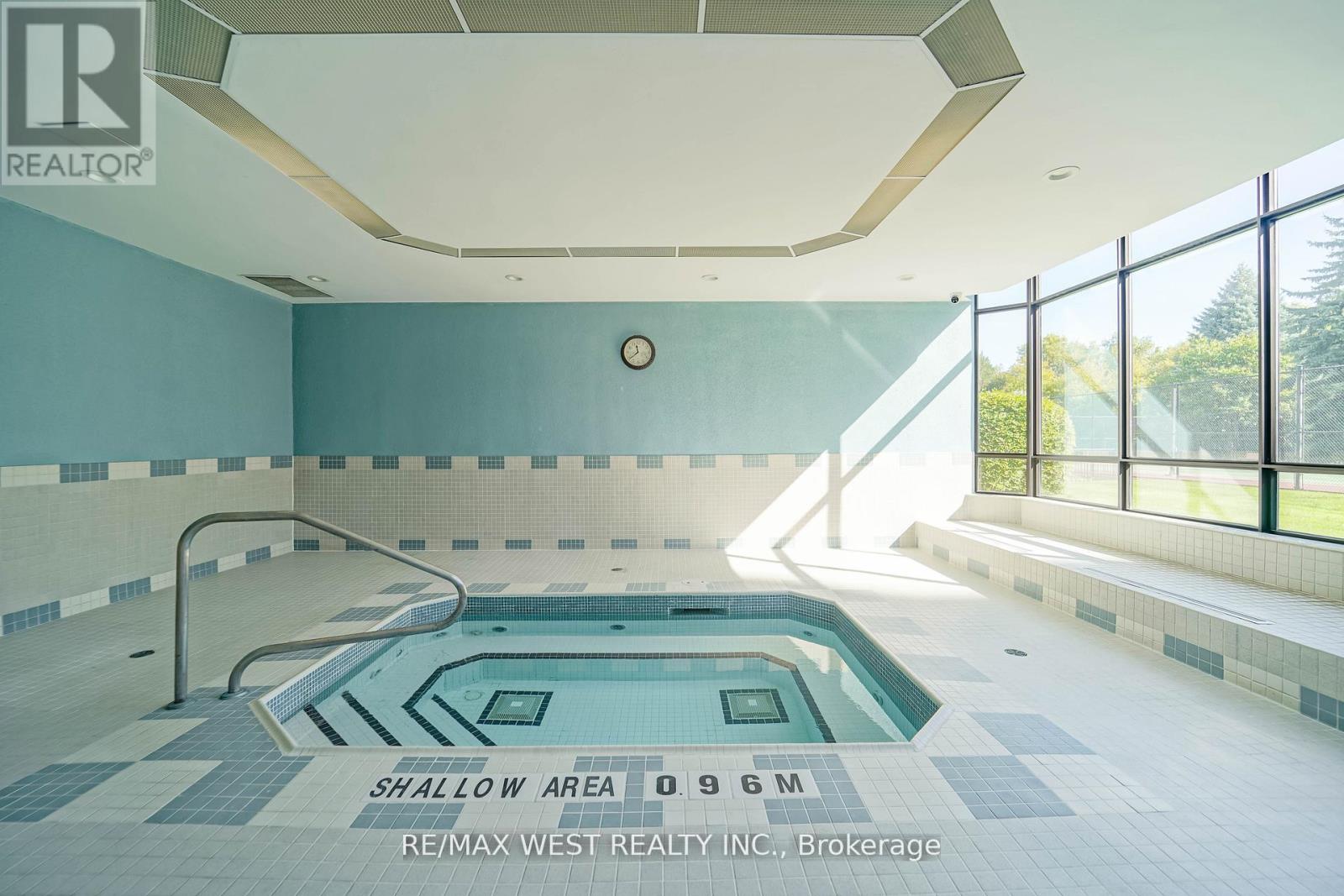 501 - 33 Weldrick Road E, Richmond Hill, Ontario  L4C 8W4 - Photo 12 - N12509774