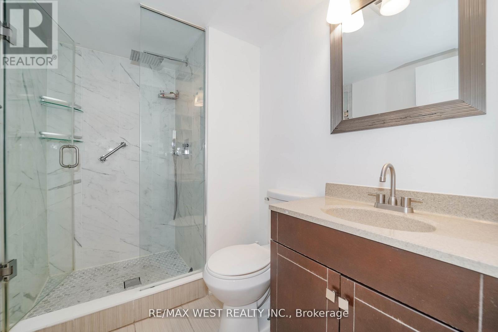 501 - 33 Weldrick Road E, Richmond Hill, Ontario  L4C 8W4 - Photo 8 - N12509774