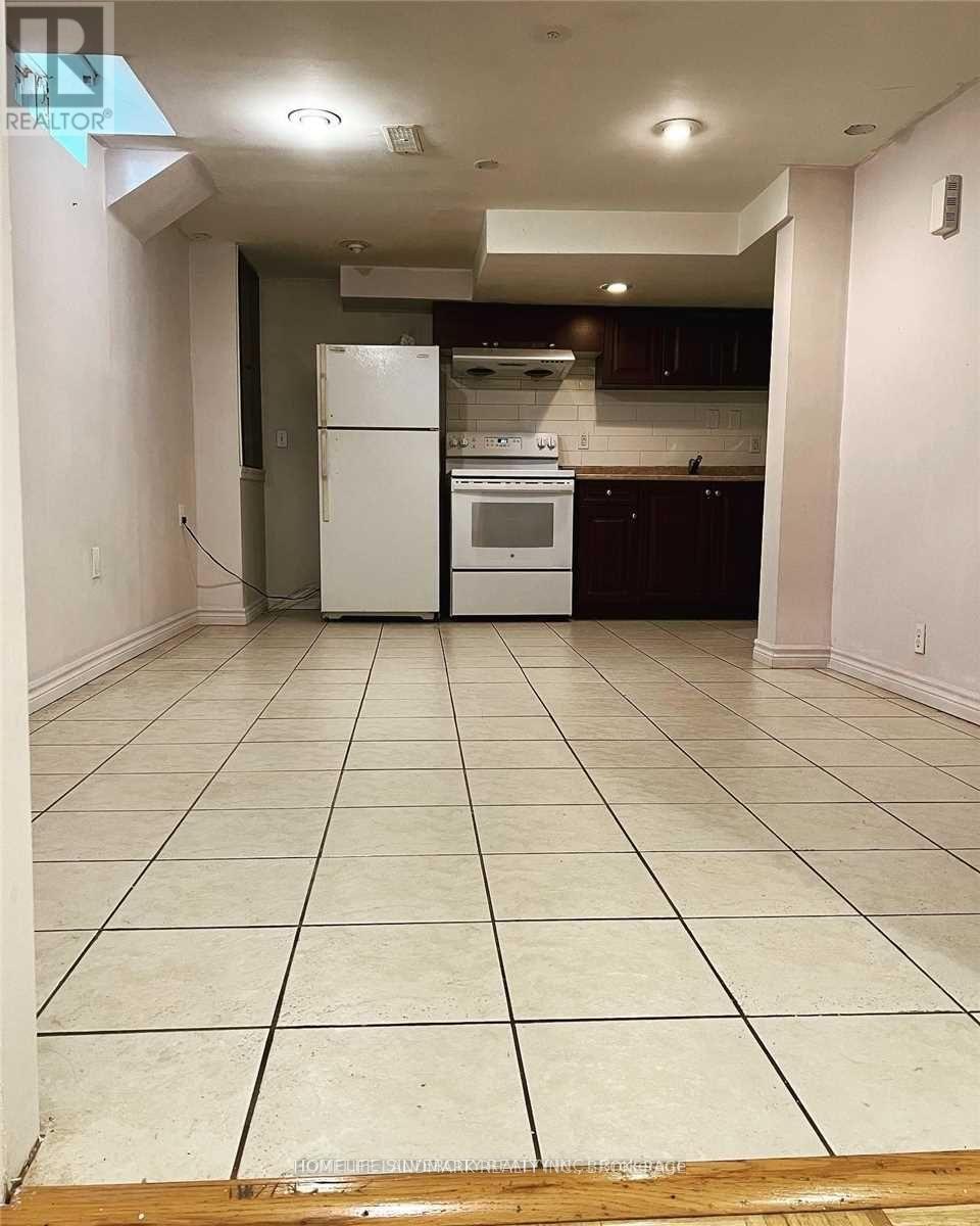 78 Mary Pearson Drive, Markham, Ontario  L3S 2Y5 - Photo 4 - N12509794