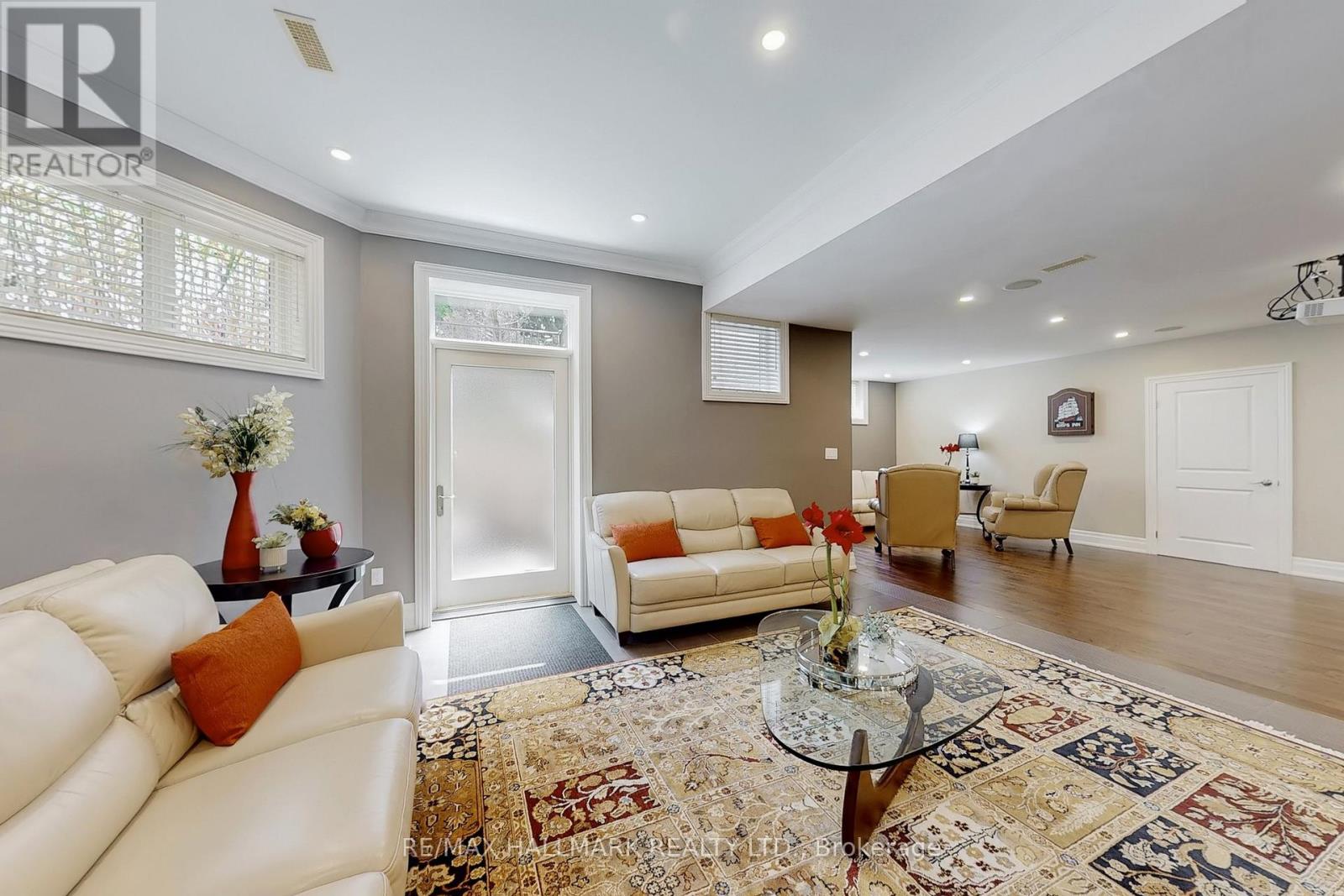 63 Grayfield Drive, Whitchurch-Stouffville, Ontario  L4A 0B1 - Photo 23 - N12509834