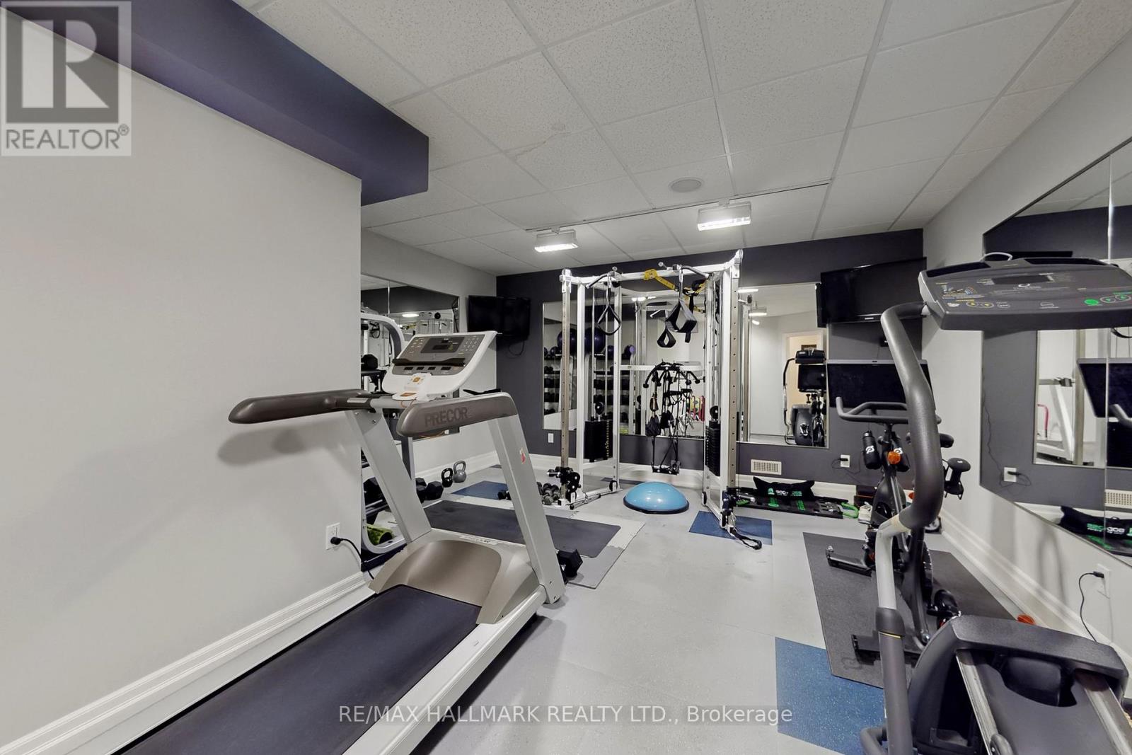 63 Grayfield Drive, Whitchurch-Stouffville, Ontario  L4A 0B1 - Photo 35 - N12509834