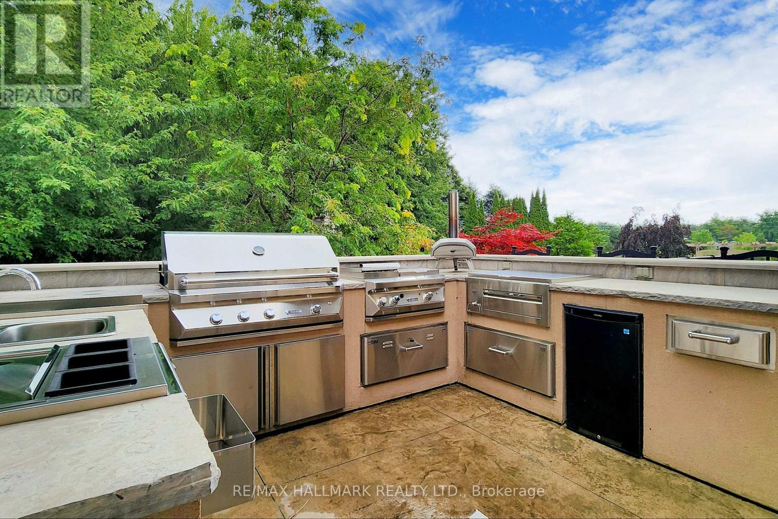 63 Grayfield Drive, Whitchurch-Stouffville, Ontario  L4A 0B1 - Photo 38 - N12509834