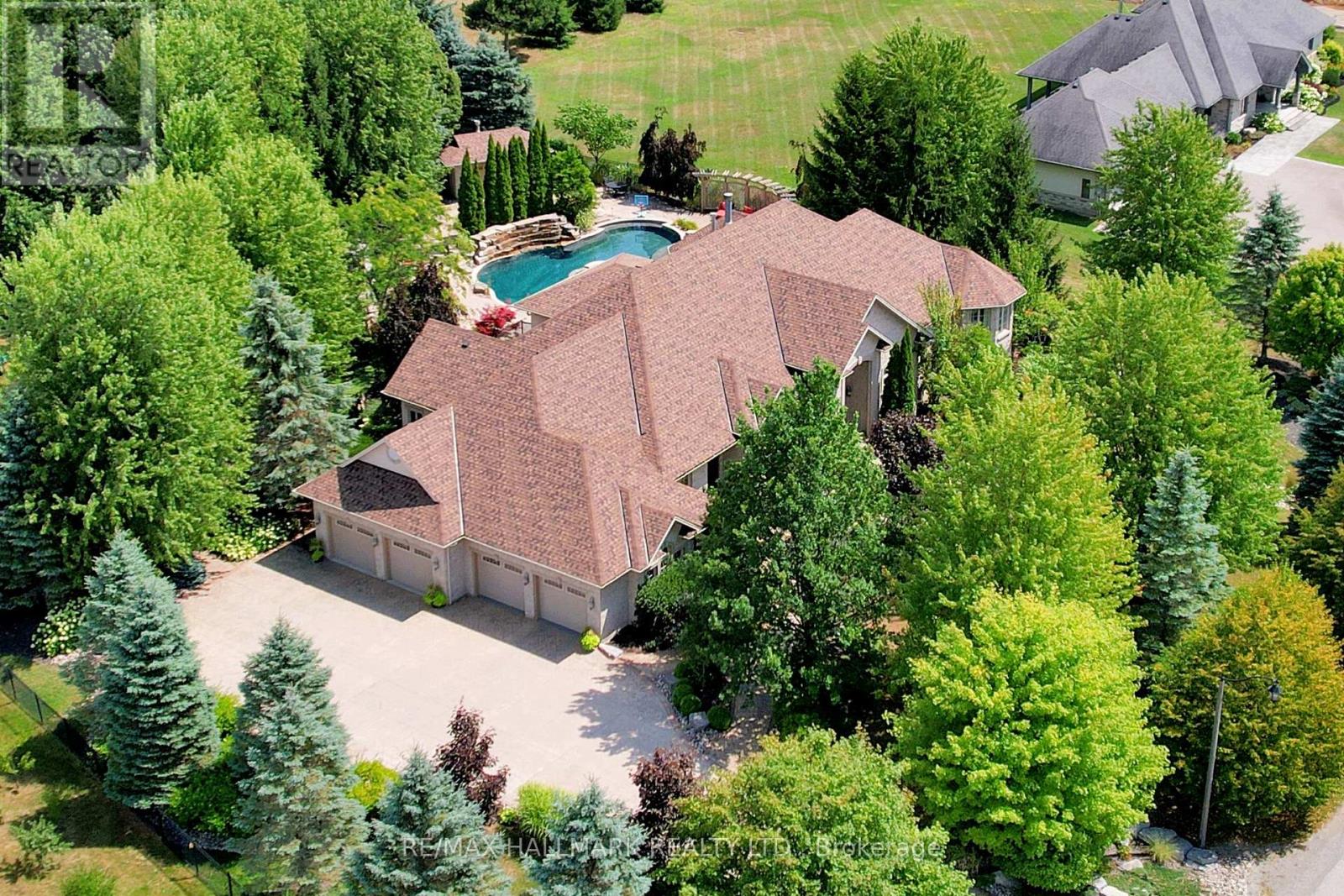 63 Grayfield Drive, Whitchurch-Stouffville, Ontario  L4A 0B1 - Photo 48 - N12509834