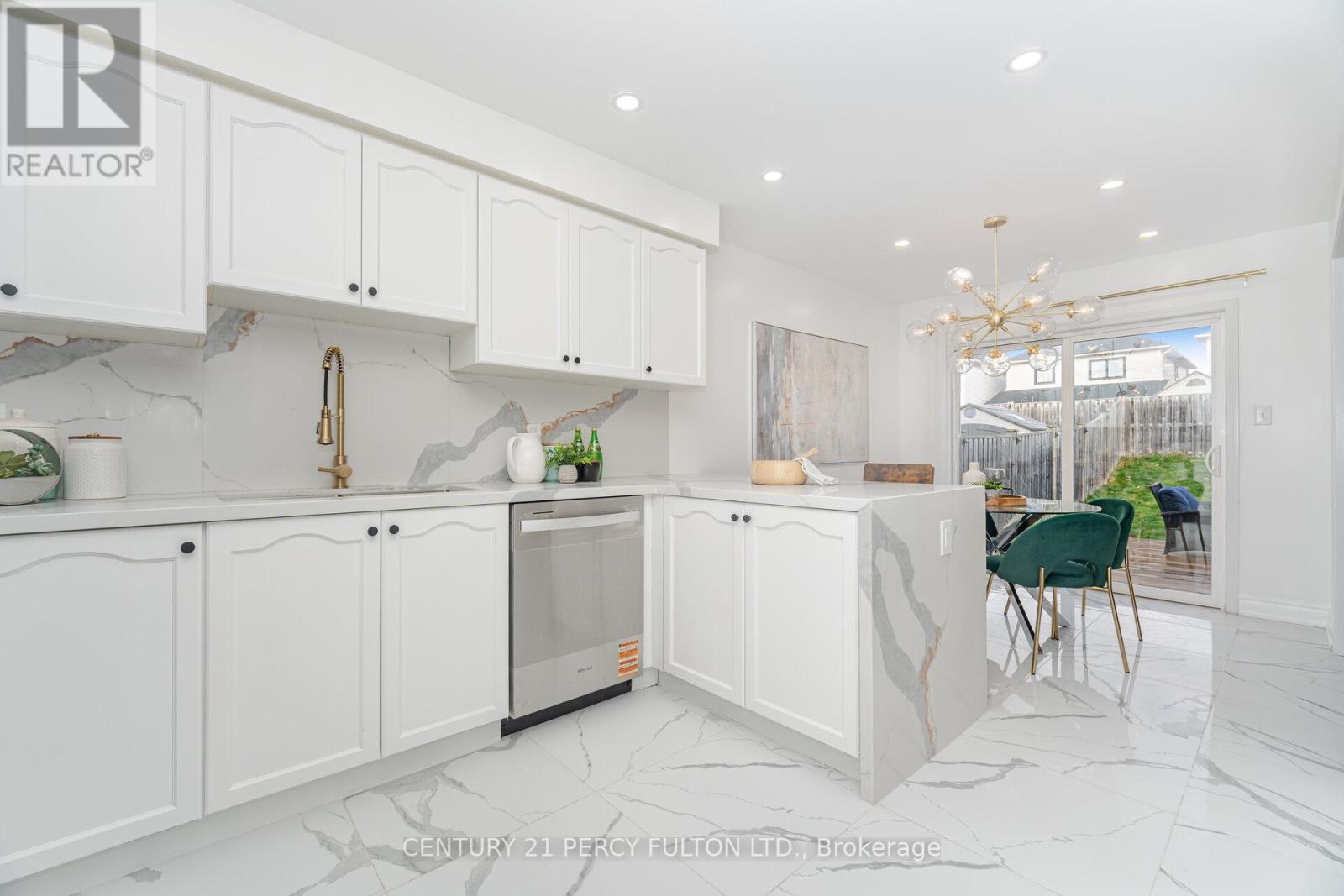 5 Brownell Street, Whitby, Ontario L1R 0C6 - Photo 13 - E12509722