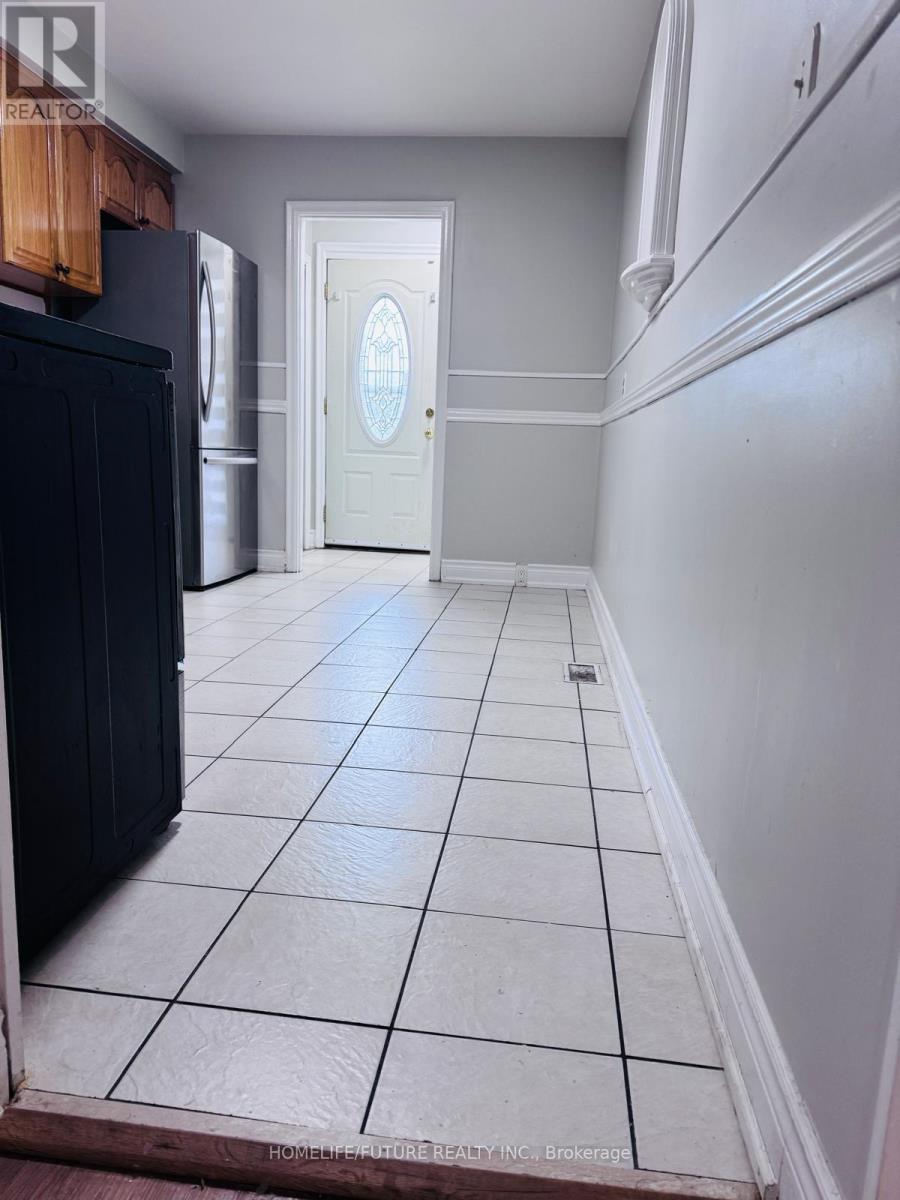 53 Fitzgibbon Avenue, Toronto, Ontario  M1K 4A1 - Photo 8 - E12509542