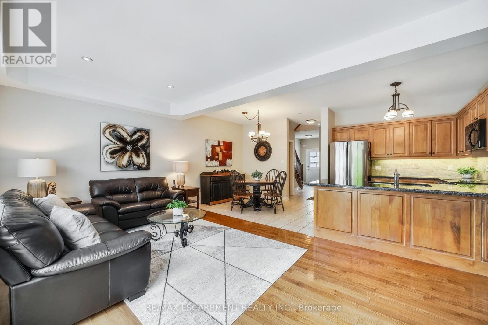 4005 Alexan Crescent, Burlington, Ontario  L7M 5A8 - Photo 12 - W12509738