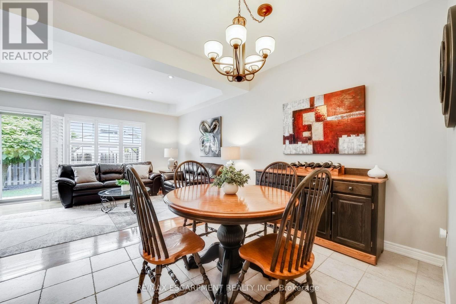 4005 Alexan Crescent, Burlington, Ontario  L7M 5A8 - Photo 7 - W12509738