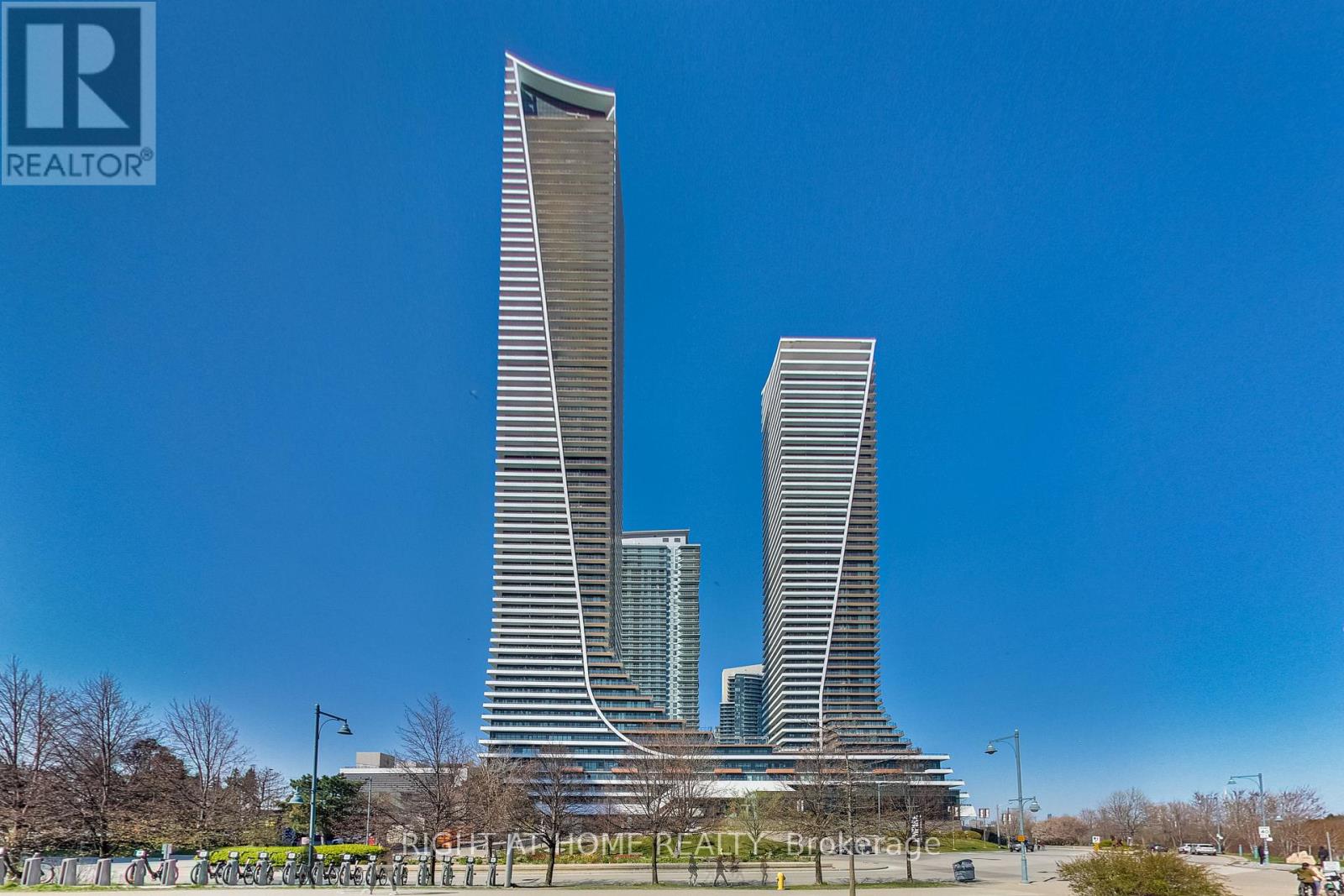 5105 - 30 SHORE BREEZE DRIVE, Toronto, Ontario