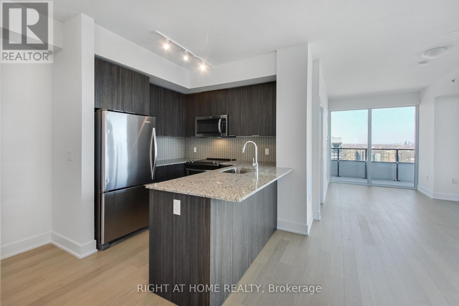 5105 - 30 Shore Breeze Drive, Toronto, Ontario  M8V 1A1 - Photo 12 - W12509740