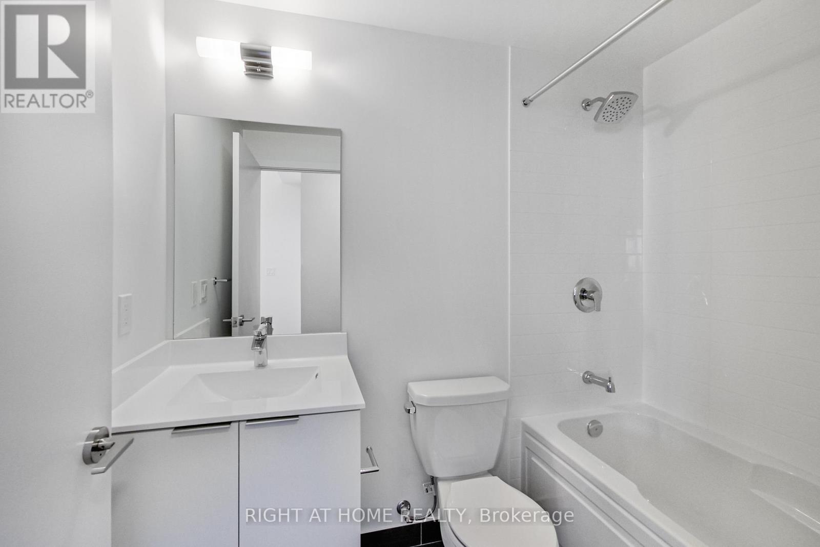 5105 - 30 Shore Breeze Drive, Toronto, Ontario  M8V 1A1 - Photo 13 - W12509740