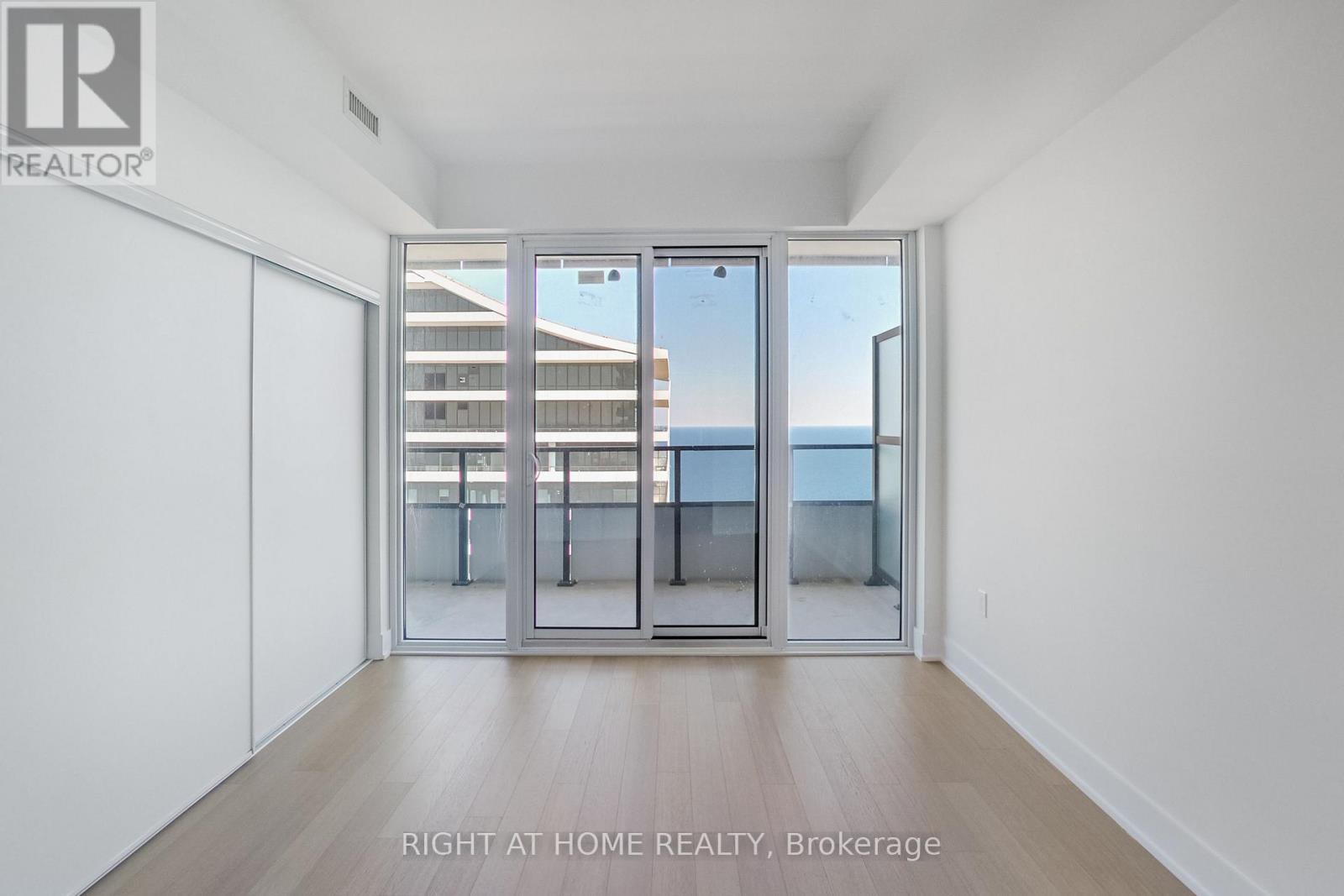 5105 - 30 Shore Breeze Drive, Toronto, Ontario  M8V 1A1 - Photo 15 - W12509740