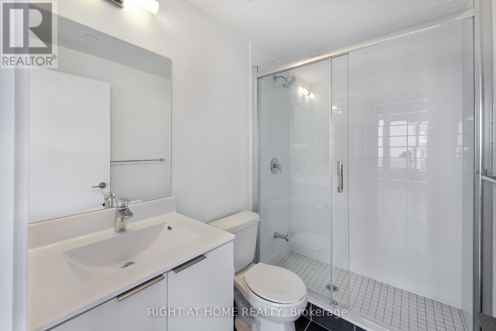 5105 - 30 Shore Breeze Drive, Toronto, Ontario  M8V 1A1 - Photo 18 - W12509740