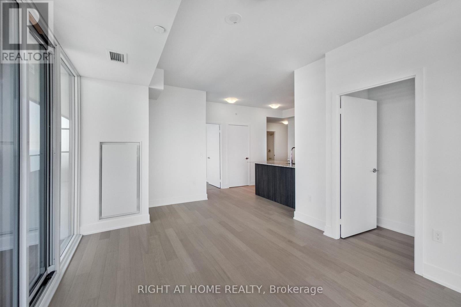 5105 - 30 Shore Breeze Drive, Toronto, Ontario  M8V 1A1 - Photo 24 - W12509740