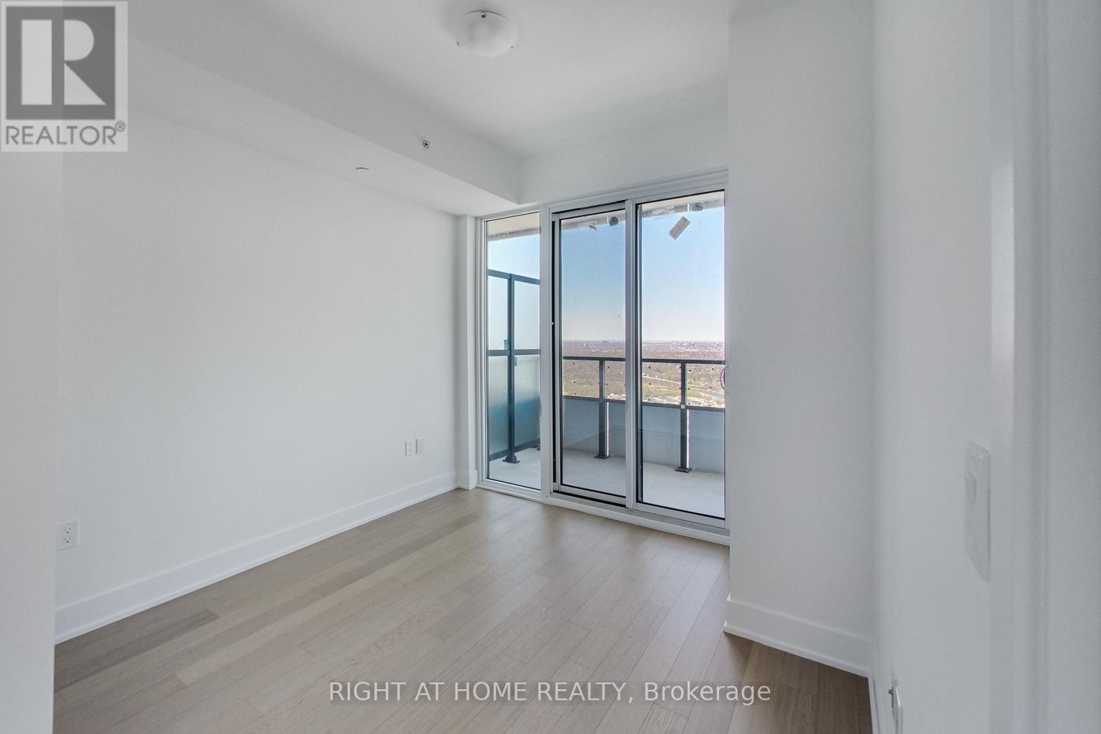 5105 - 30 Shore Breeze Drive, Toronto, Ontario  M8V 1A1 - Photo 27 - W12509740