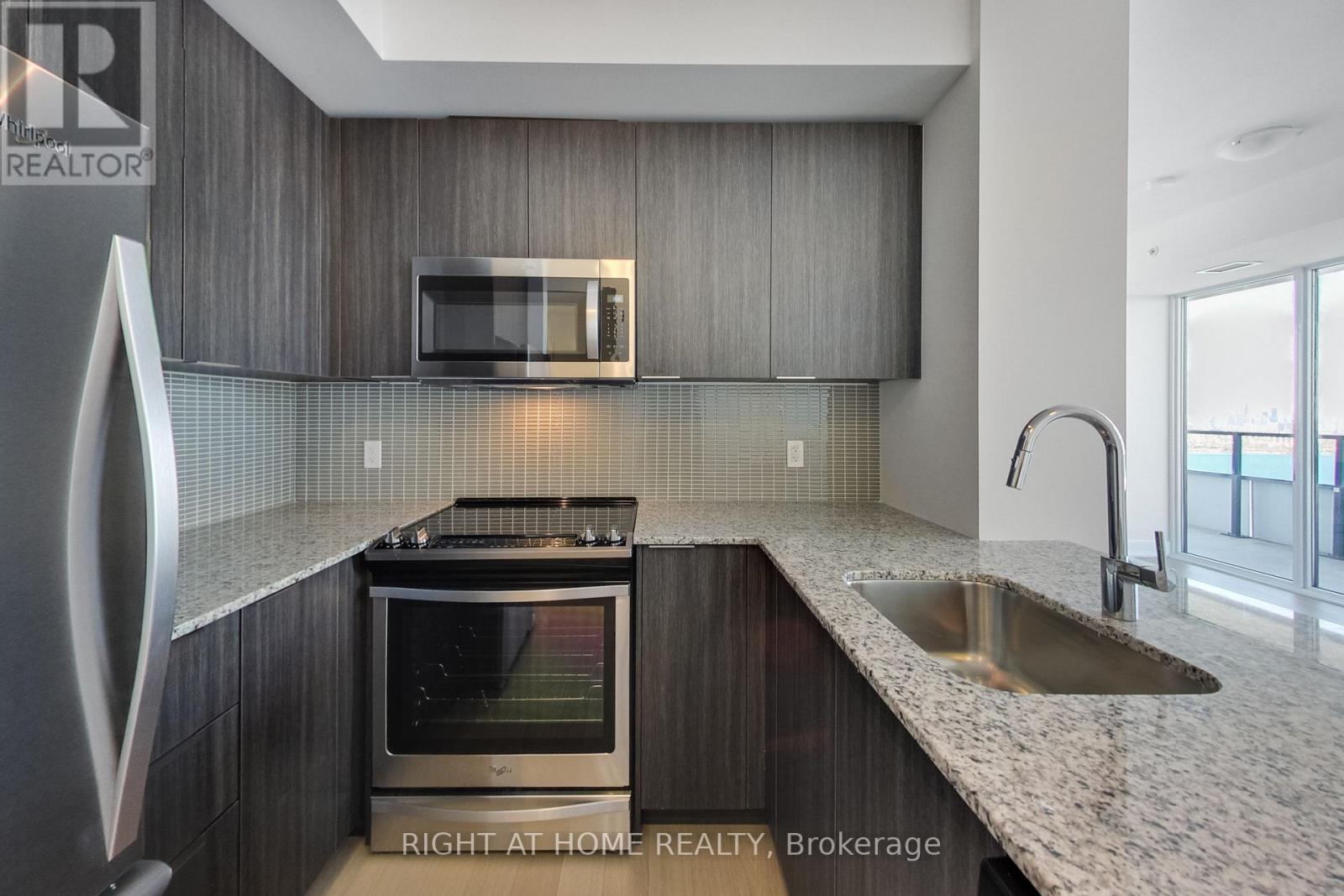 5105 - 30 Shore Breeze Drive, Toronto, Ontario  M8V 1A1 - Photo 7 - W12509740