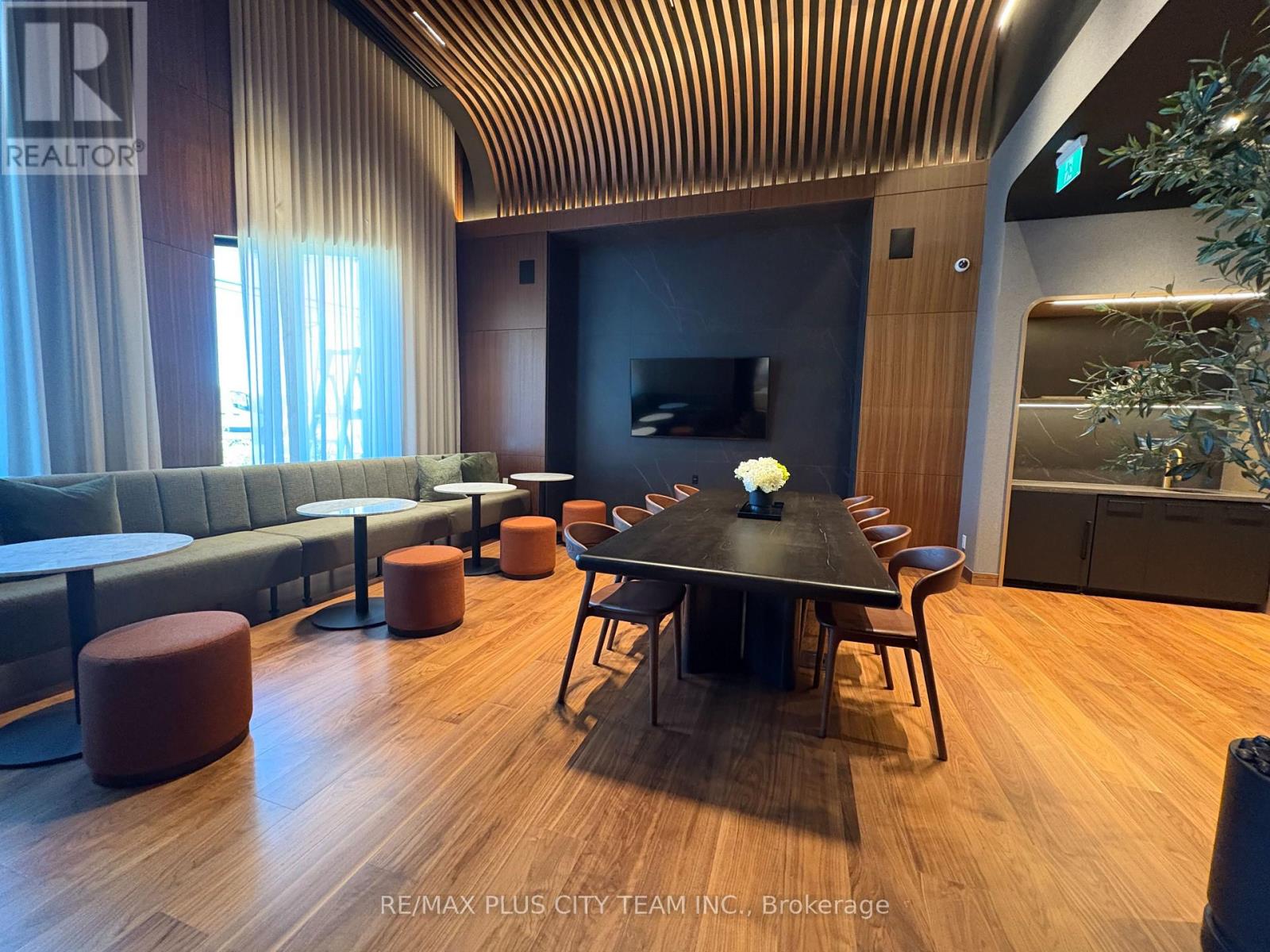 1606 - 3240 William Coltson Avenue, Oakville, Ontario  L6H 8C8 - Photo 15 - W12509766