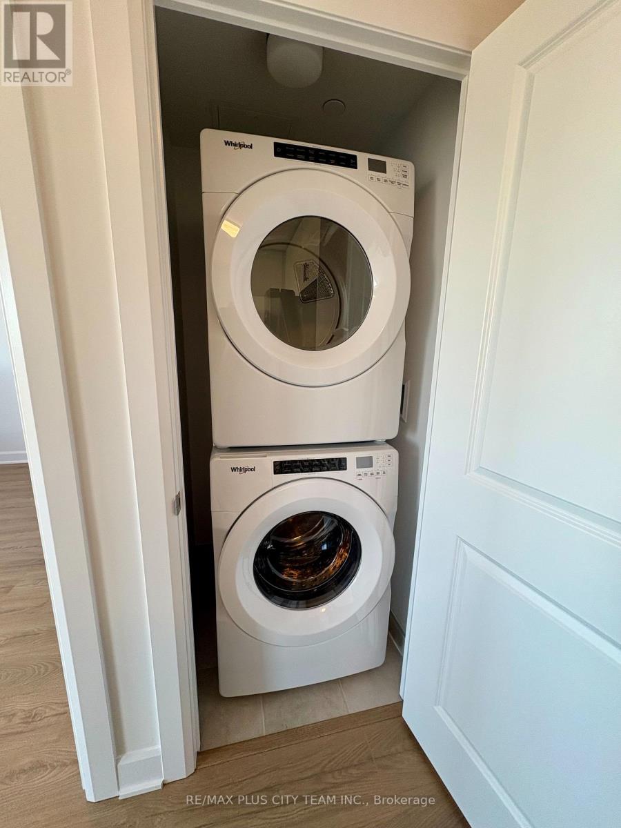 1606 - 3240 William Coltson Avenue, Oakville, Ontario  L6H 8C8 - Photo 6 - W12509766