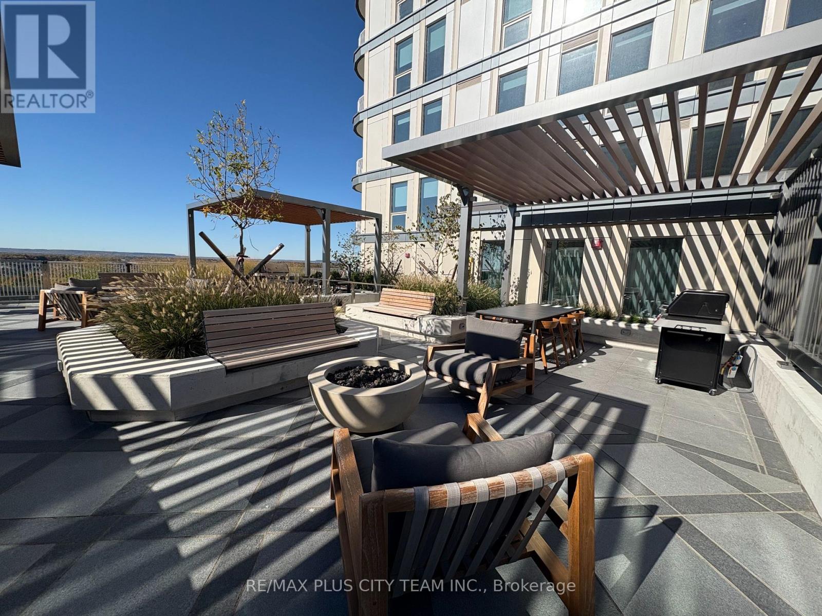 1606 - 3240 William Coltson Avenue, Oakville, Ontario  L6H 8C8 - Photo 9 - W12509766