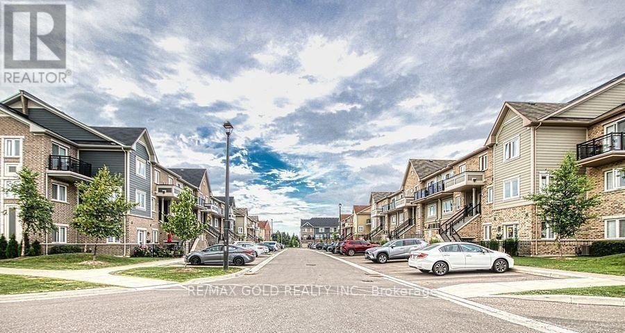 118 - 250 Sunny Meadow Boulevard, Brampton, Ontario  L6R 3Y7 - Photo 10 - W12509778