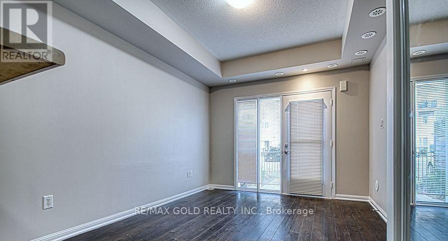 118 - 250 Sunny Meadow Boulevard, Brampton, Ontario  L6R 3Y7 - Photo 6 - W12509778