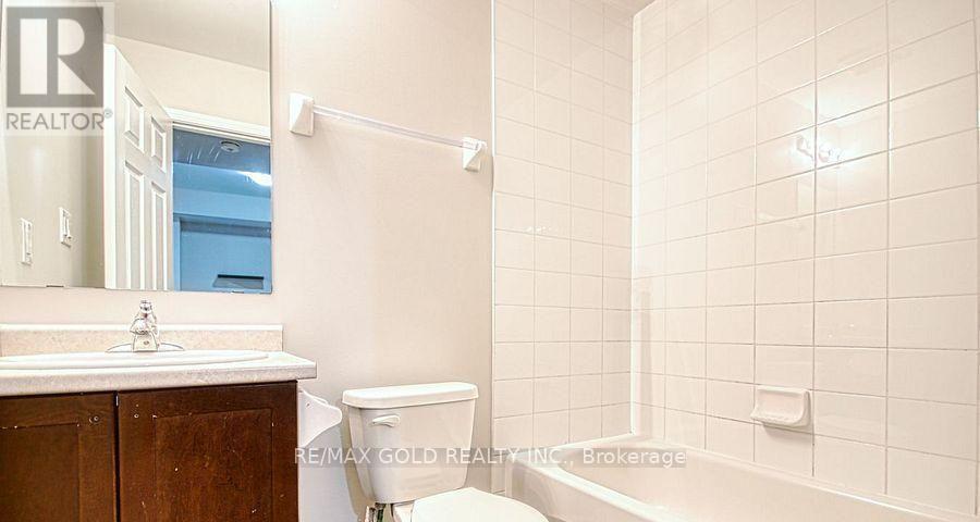 118 - 250 Sunny Meadow Boulevard, Brampton, Ontario  L6R 3Y7 - Photo 7 - W12509778