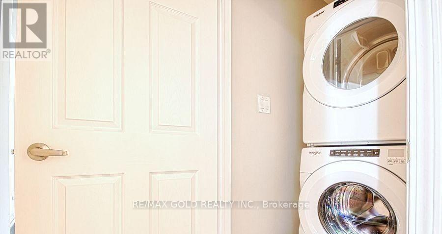 118 - 250 Sunny Meadow Boulevard, Brampton, Ontario  L6R 3Y7 - Photo 8 - W12509778